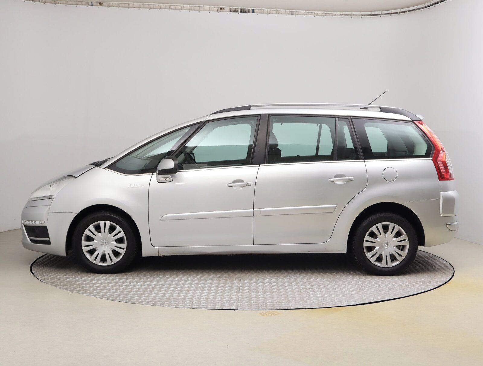 Citroën Grand C4 Picasso, 2.0 HDI, 7 míst - fotka 3