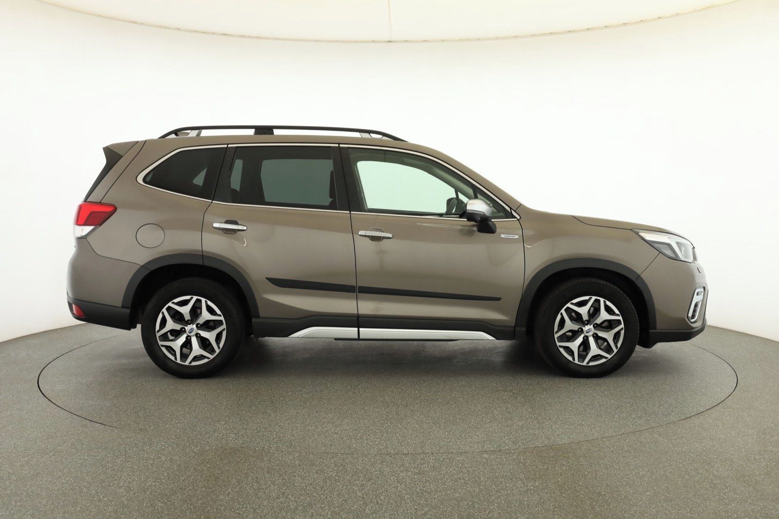 Subaru Forester, 2.0 e-Boxer MHEV, 4X4 - fotka 6