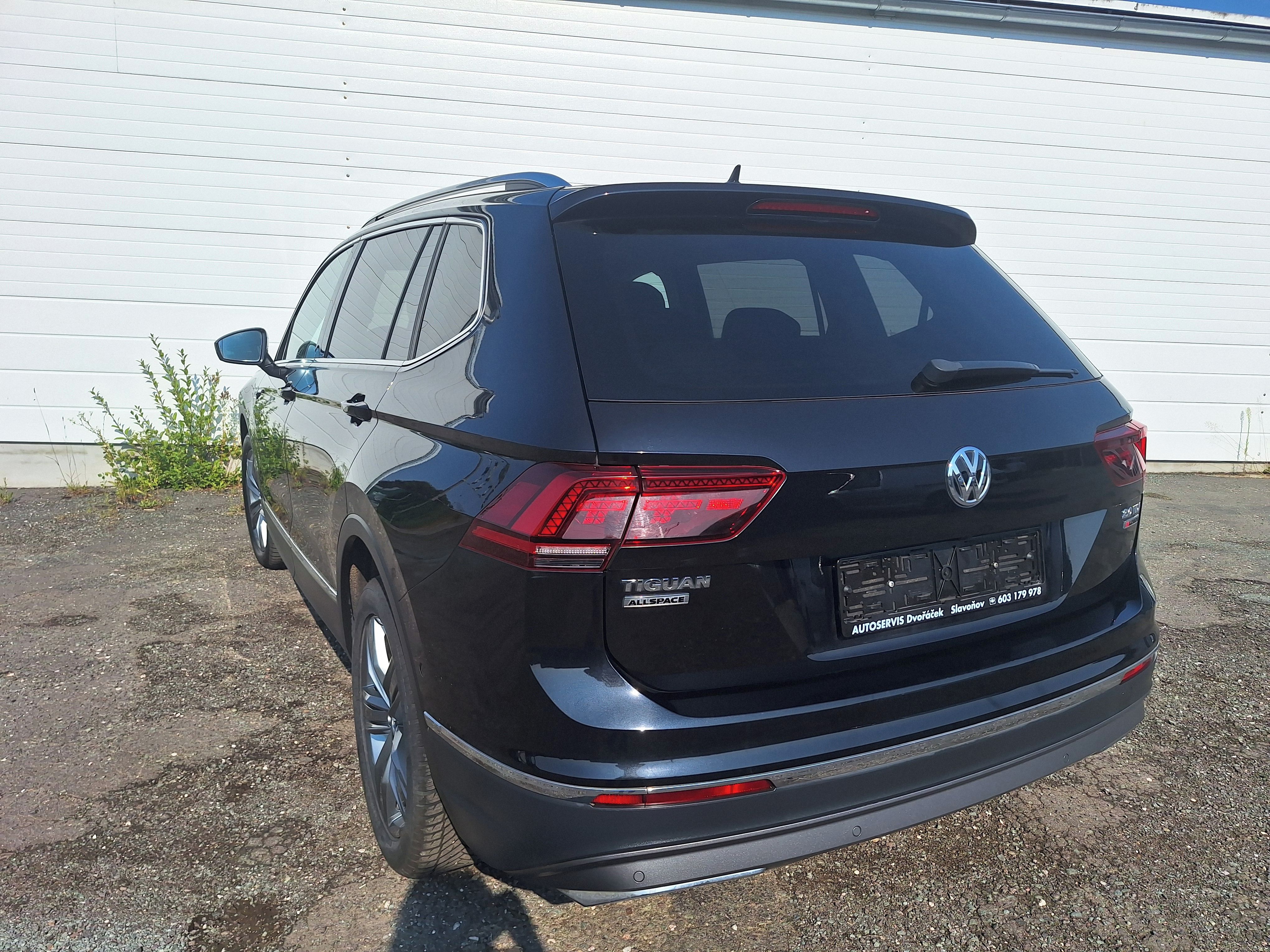 Volkswagen Tiguan Allspace, 7 míst, 4x4, tažné, - fotka 2