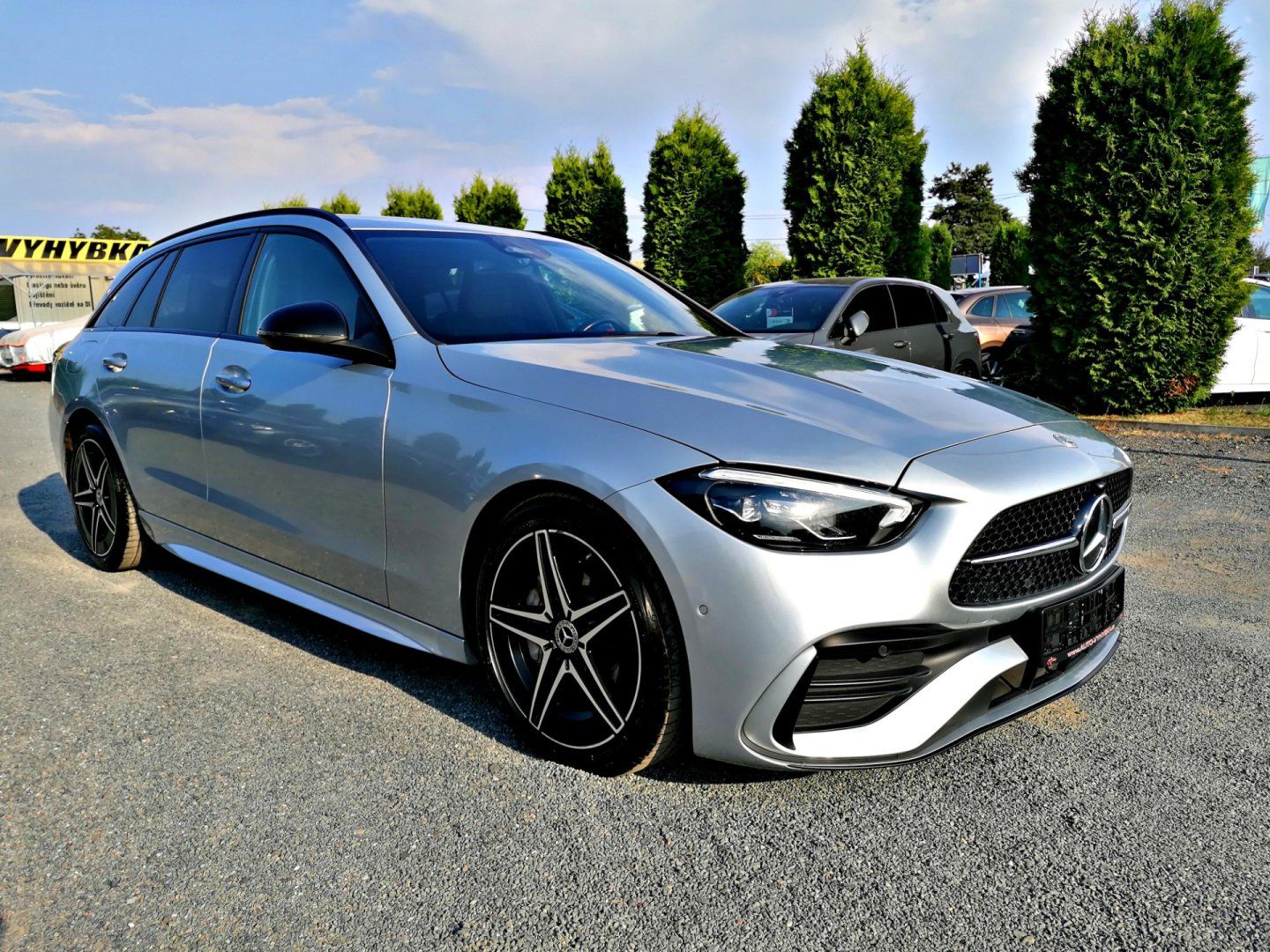 Mercedes-Benz Třídy C, 200 D AMG - fotka 3