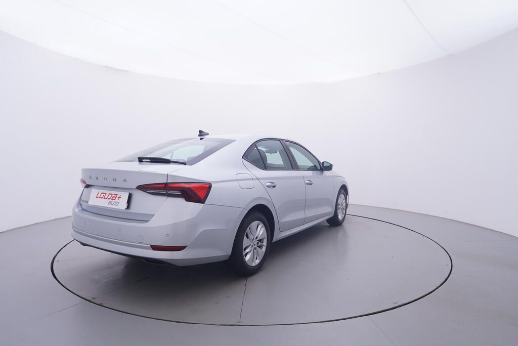 Škoda Octavia, Ambition 2.0 TDI 85 kW - fotka 5