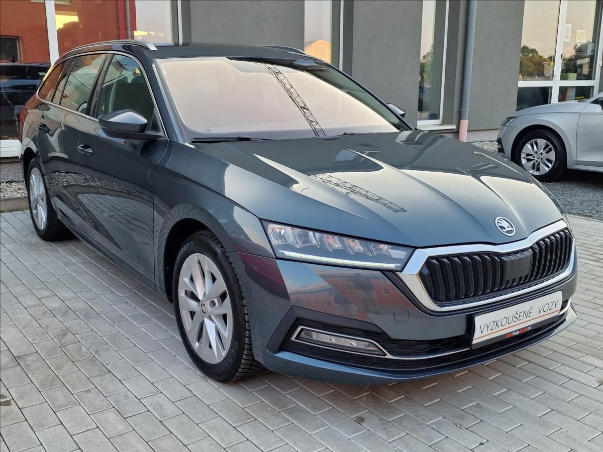 Škoda Octavia, 2.0TDI Style, původ ČR,1.Maj. - fotka 3