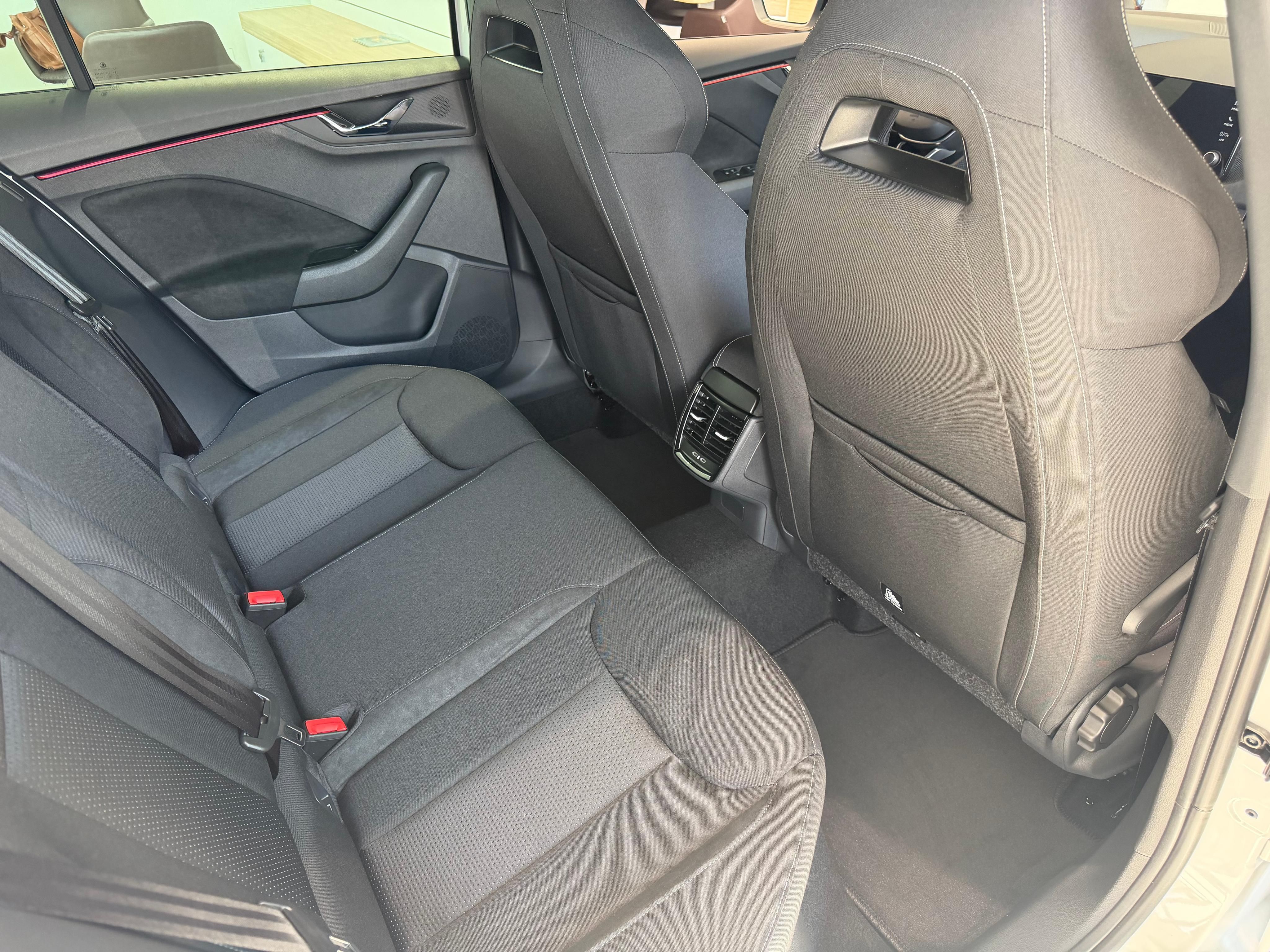 Škoda Kamiq, Dynamic 1.0 TSI 85 kW DSG - fotka 6