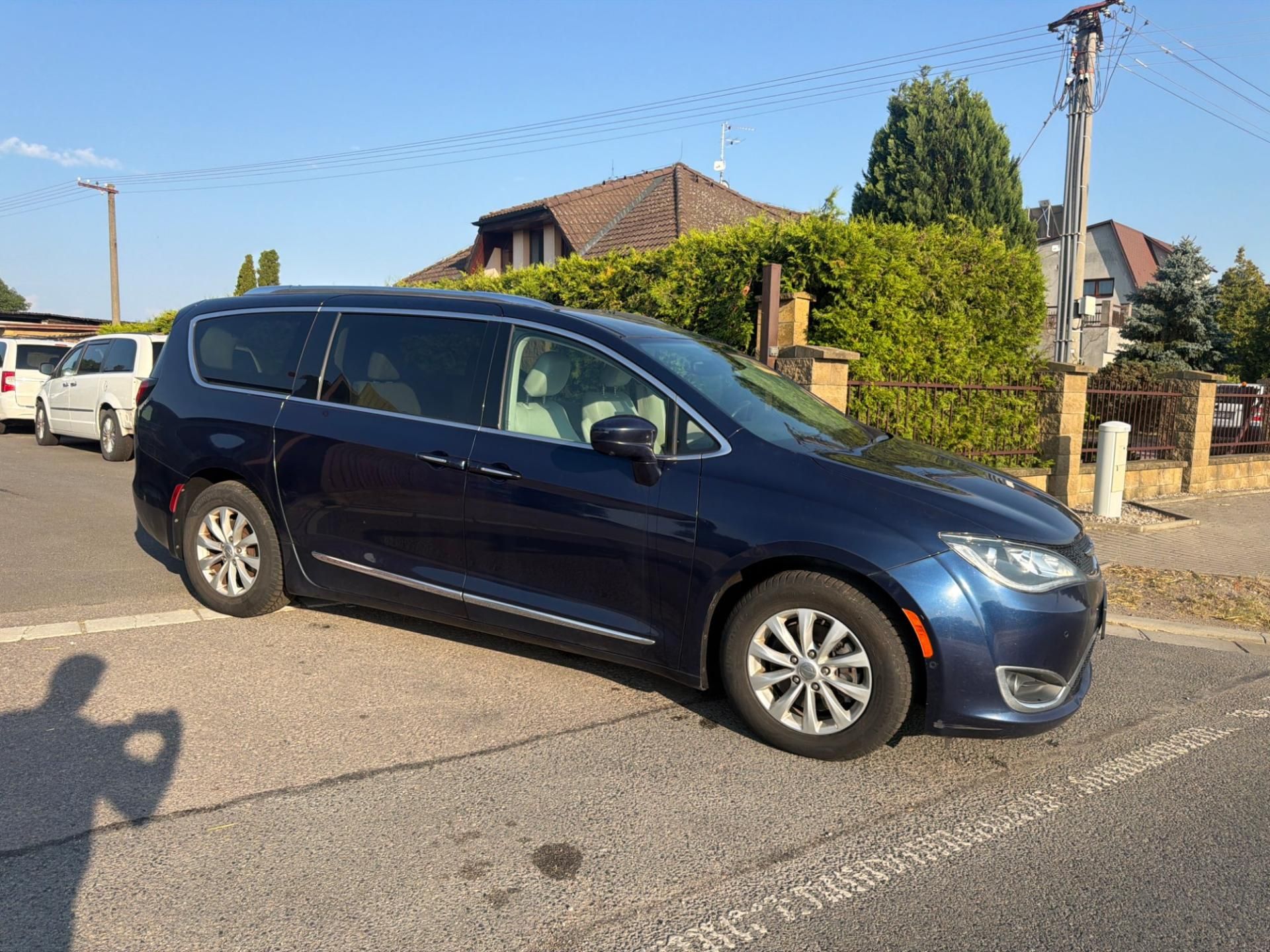Chrysler Pacifica, 3,6 Limited LPG Radar 360 2018