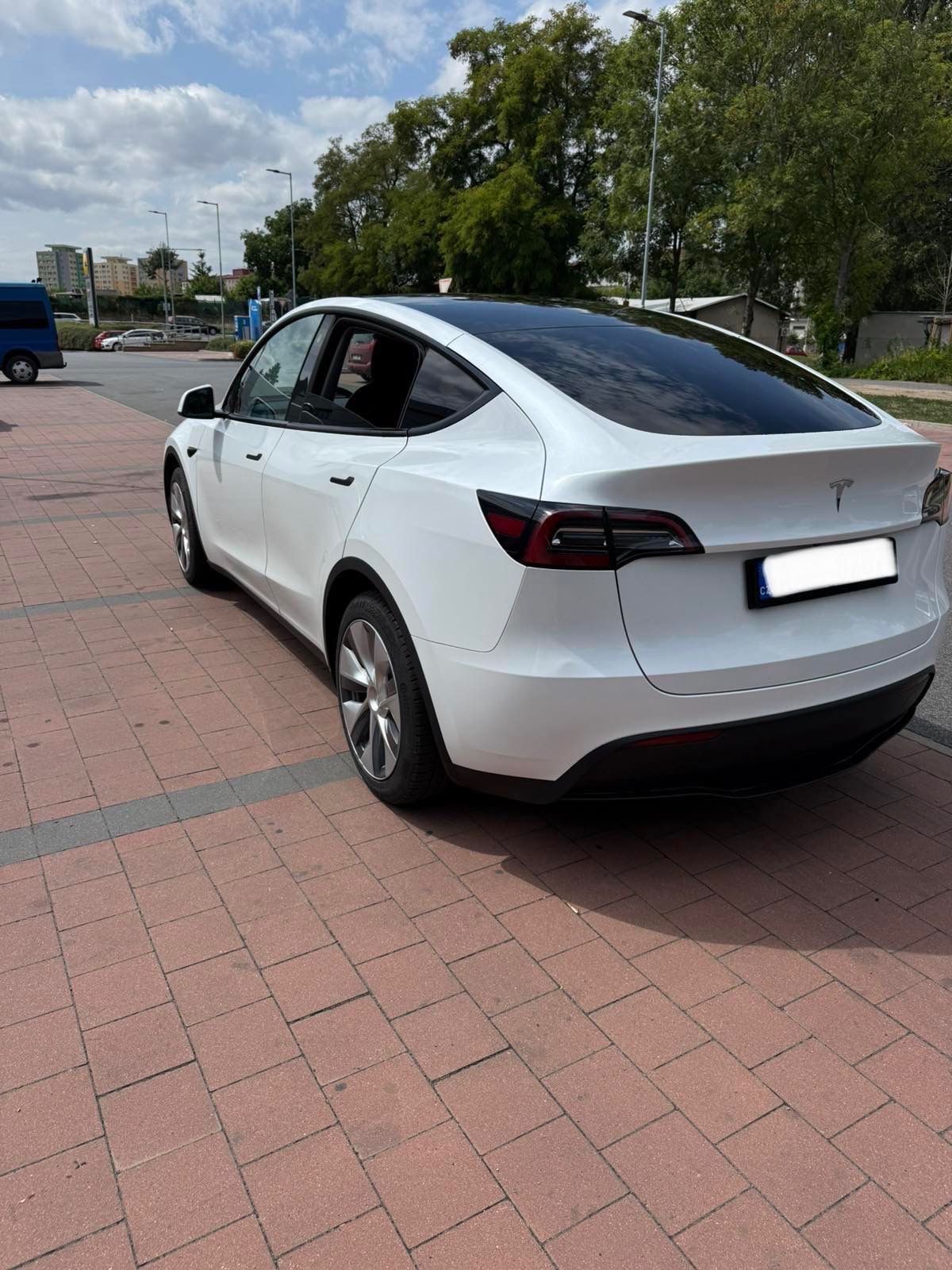 Tesla Model Y, Tesla Model Y 58 kWh - fotka 4