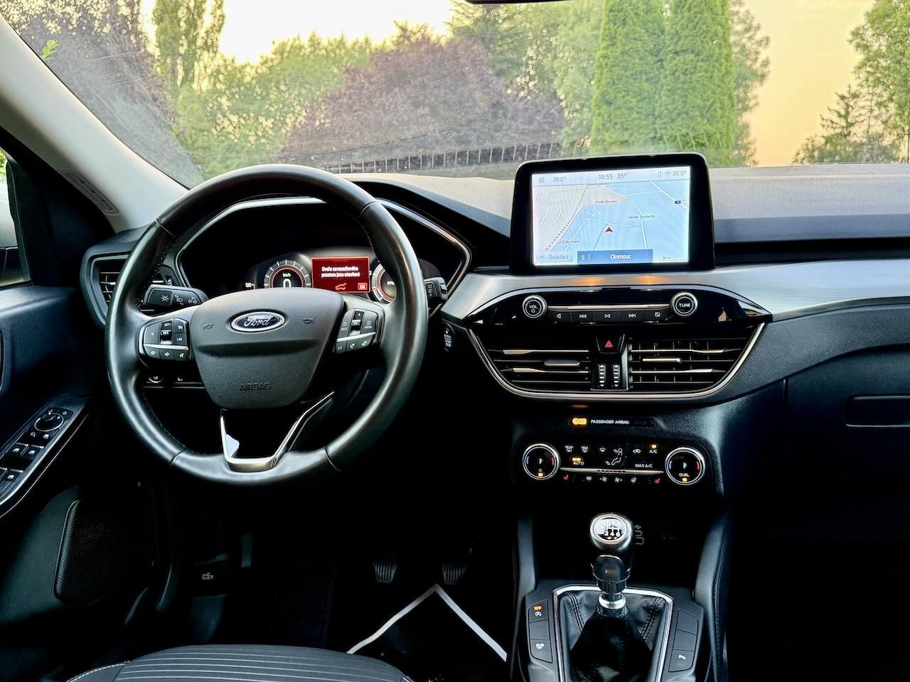 Ford Kuga, 1,5EB 110kW TITANIUM TAŽNÉ ČR - fotka 6