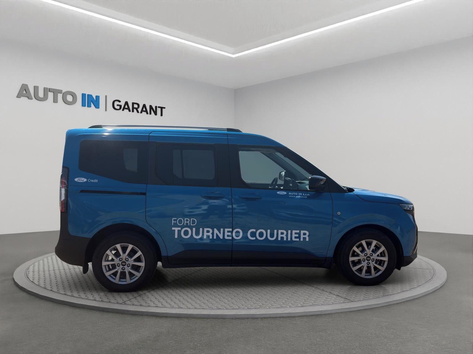 Ford Tourneo Courier, TITANIUM 1,0 EcoBoost 92 kW - fotka 4