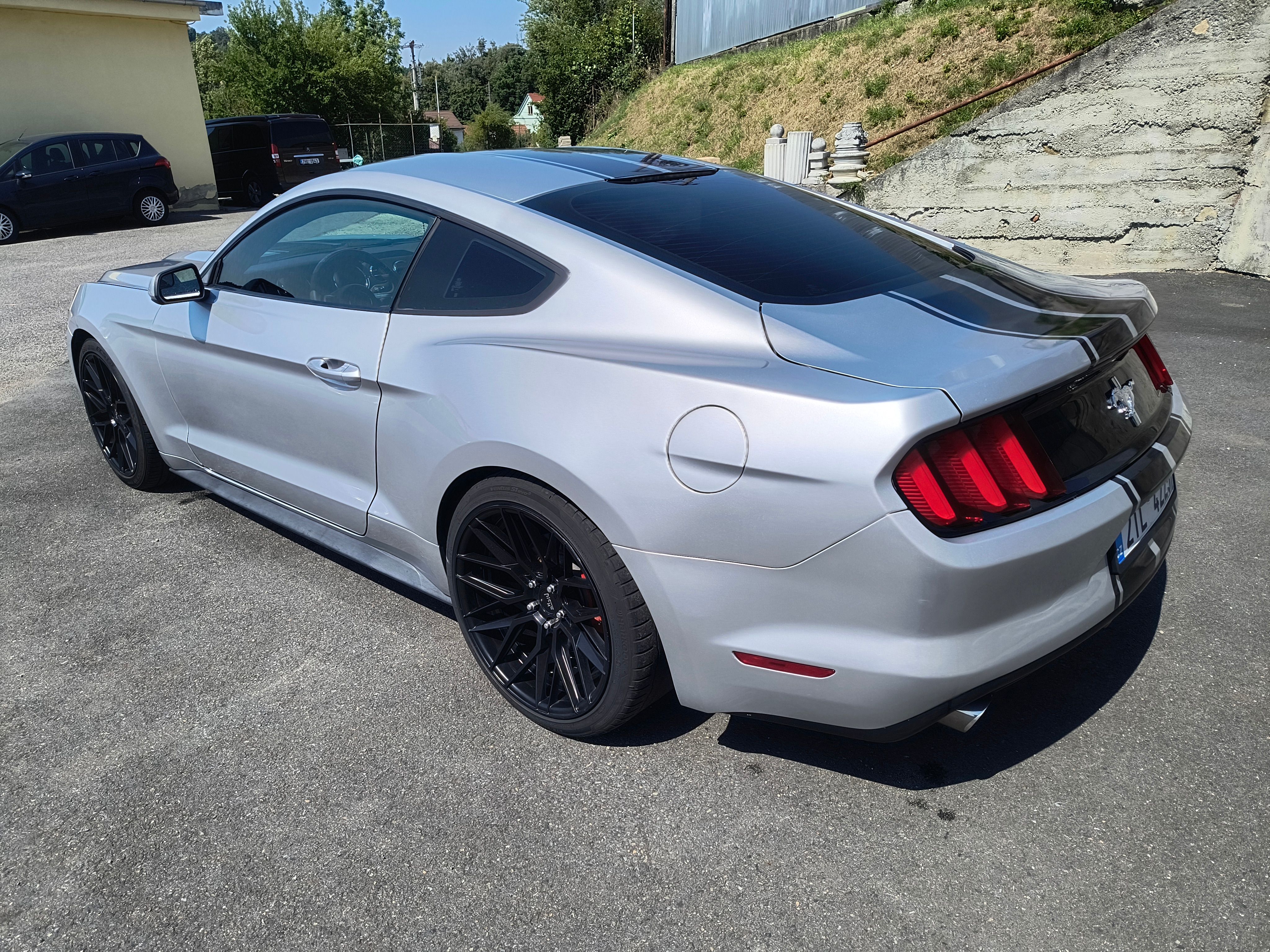 Ford Mustang, 3.7 V6 225KW/AUTOMAT - fotka 6