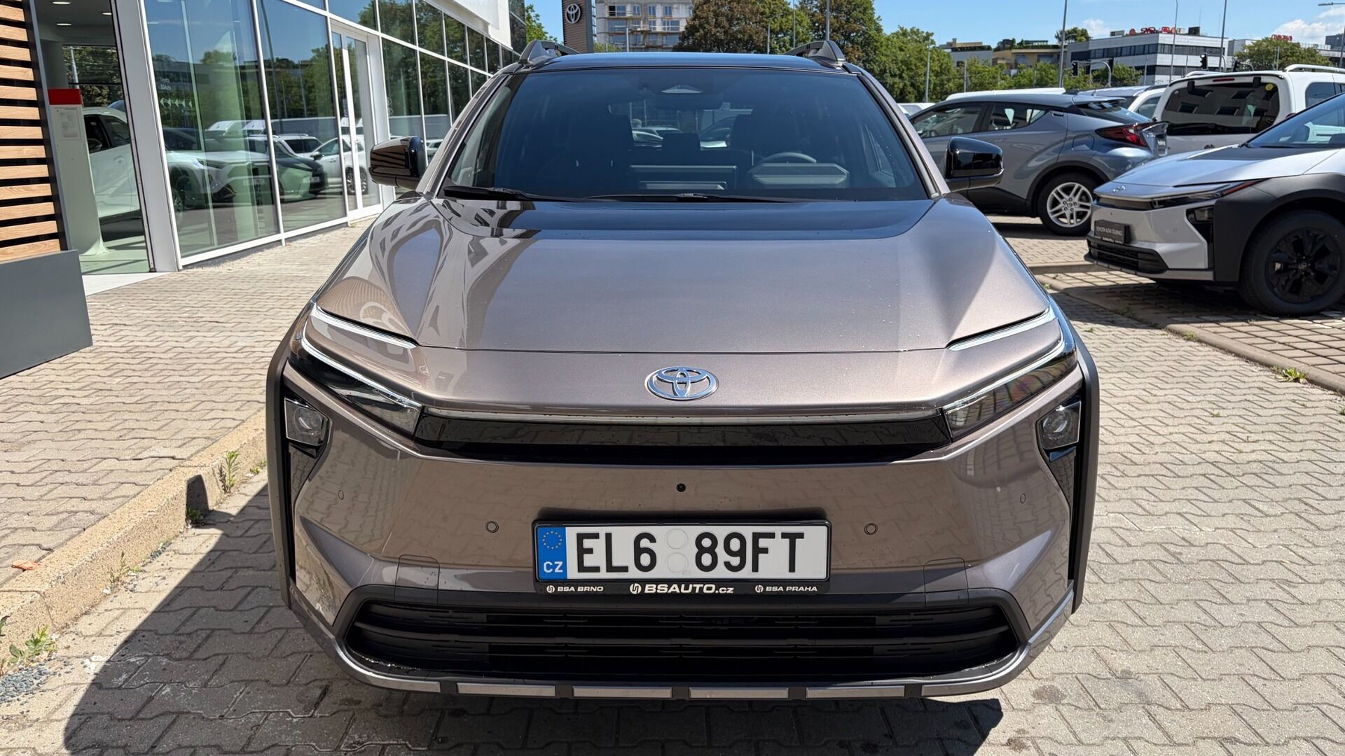 Toyota bZ4X, Touring Executive 74kWh AWD - fotka 2