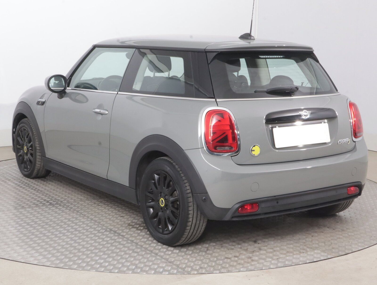 Mini, Cooper SE 32 kWh, SoH 97% - fotka 4