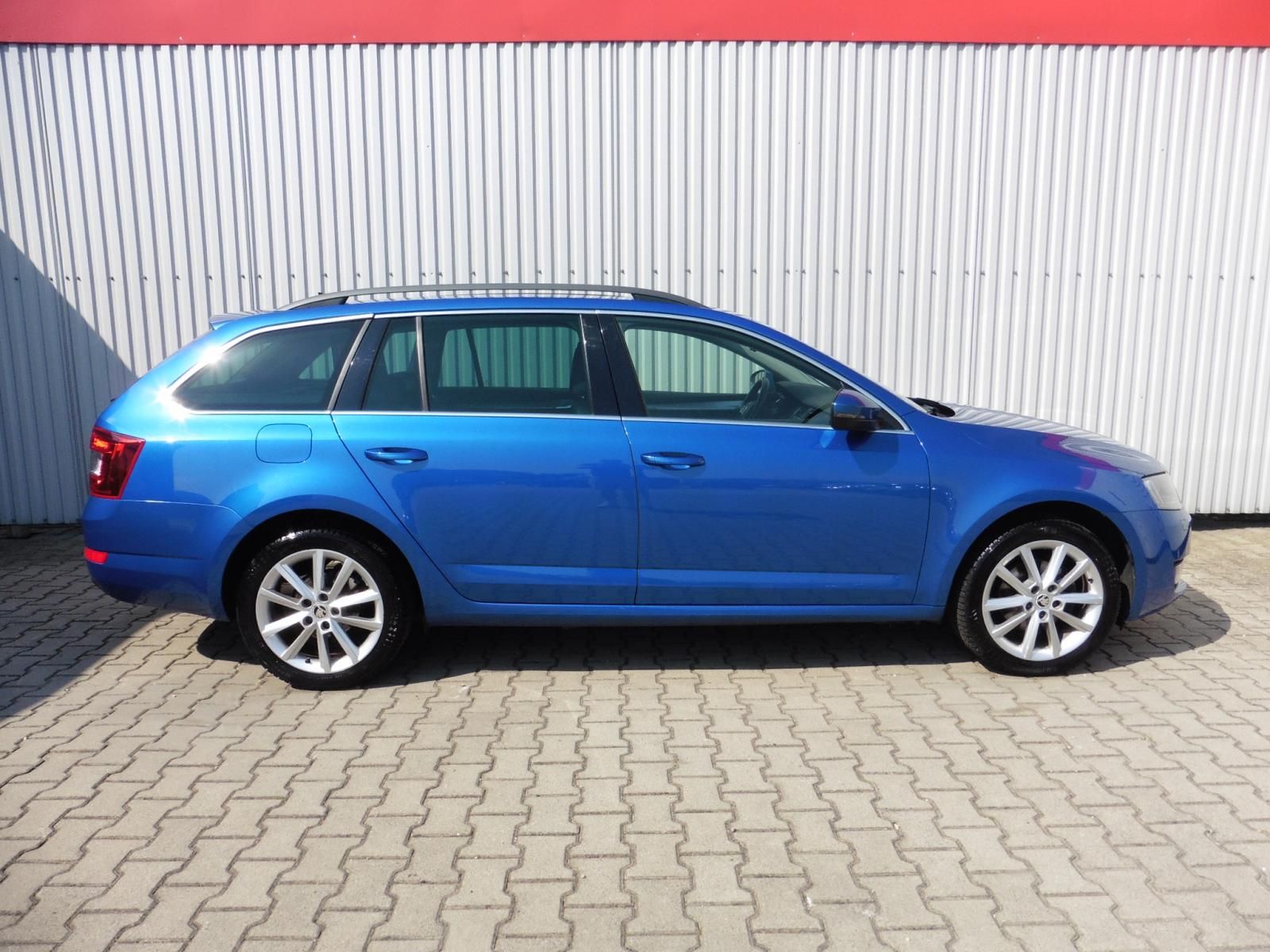 Škoda Octavia, III Combi 2.0 TDi Style Navi - fotka 6
