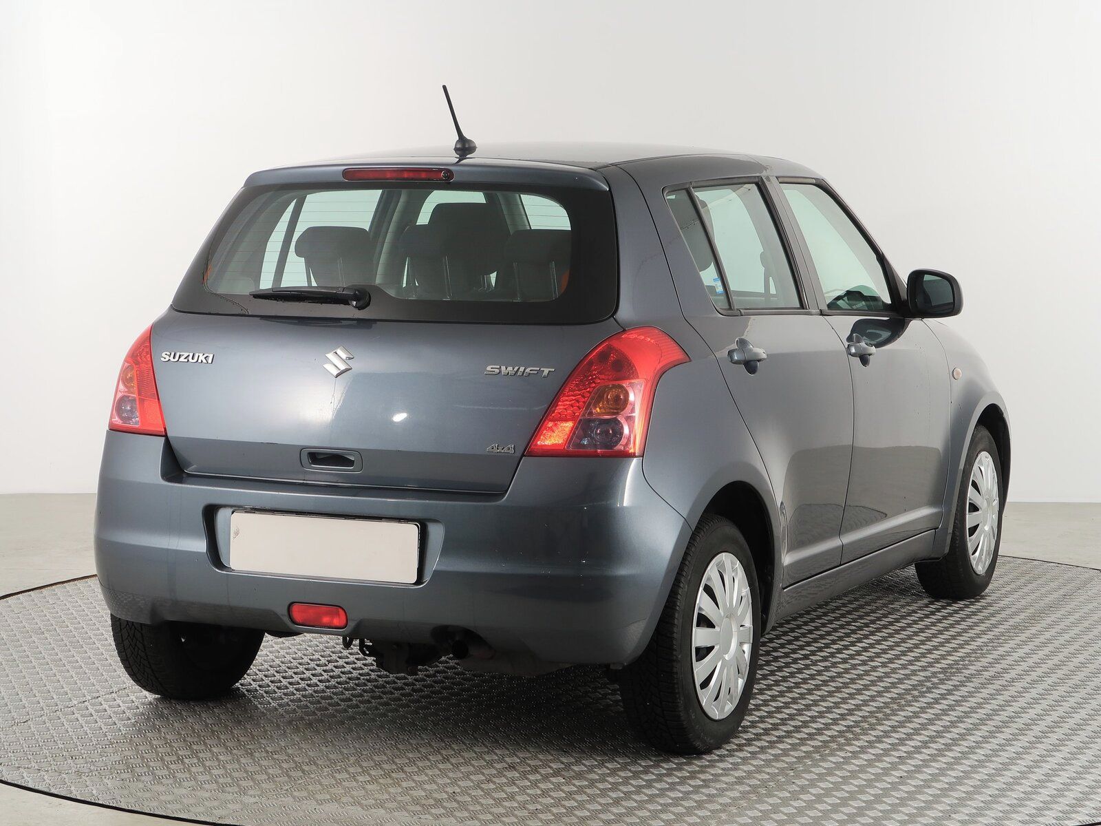 Suzuki Swift, 1.3, 4X4, Serv.kniha - fotka 5