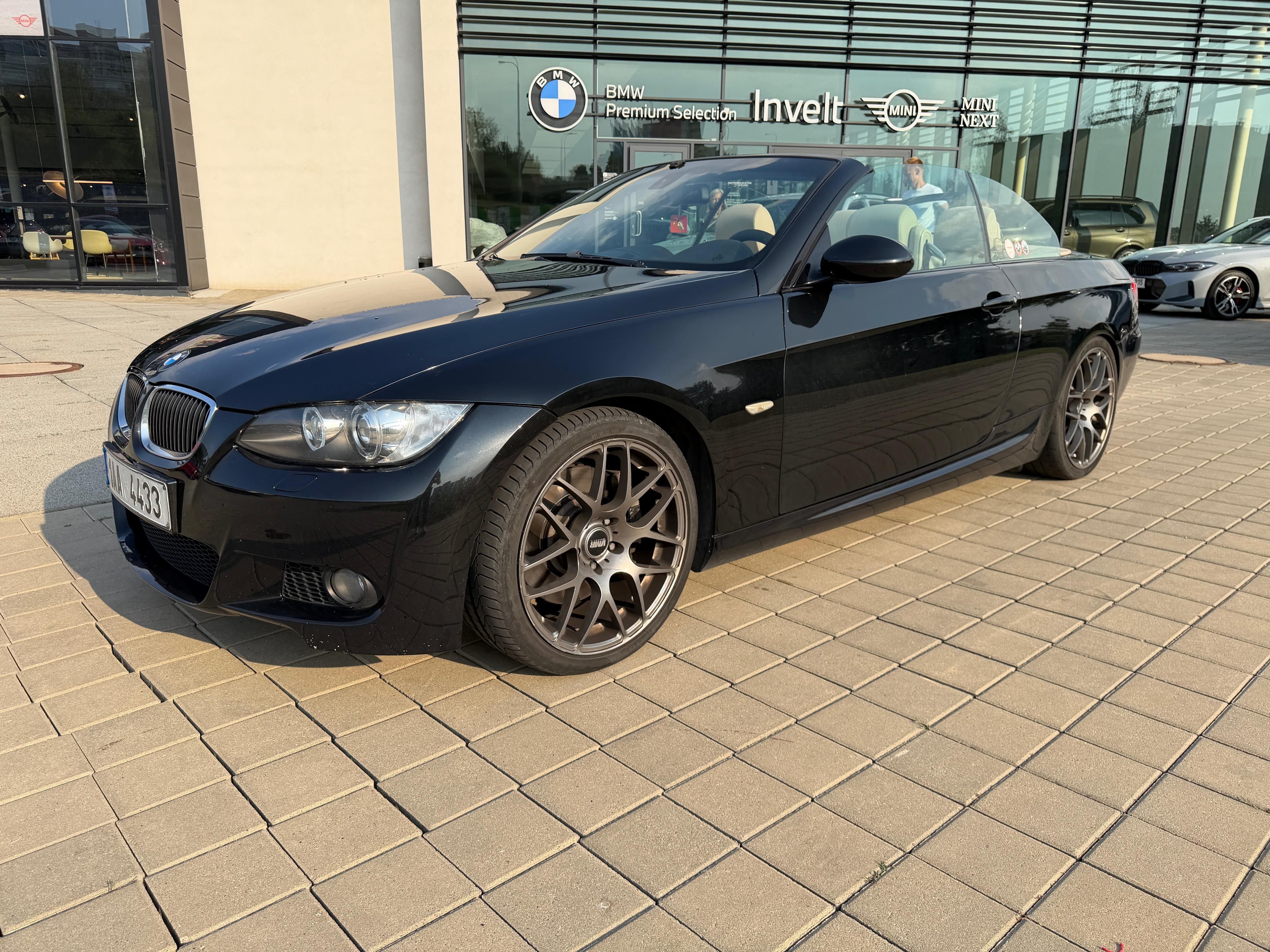 BMW Řada 3, 335i - fotka 5