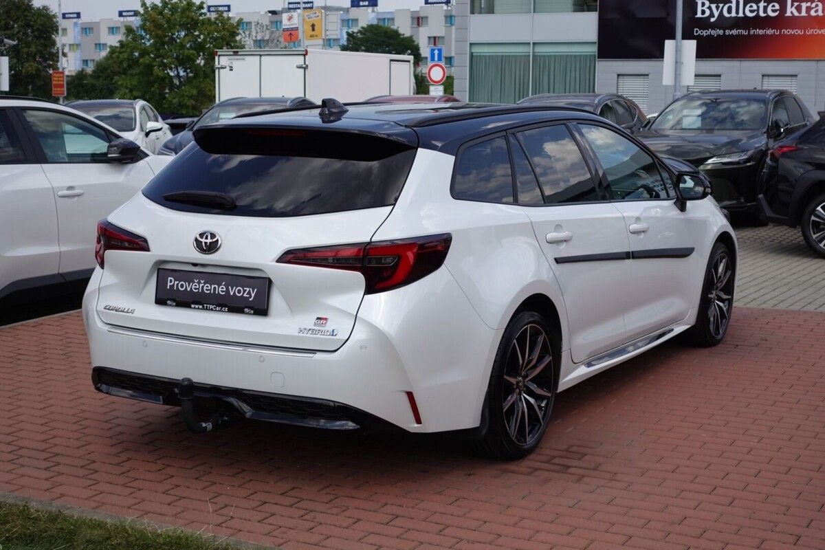 Toyota Corolla, 1,8HSD GR Sport Dynamic - fotka 4