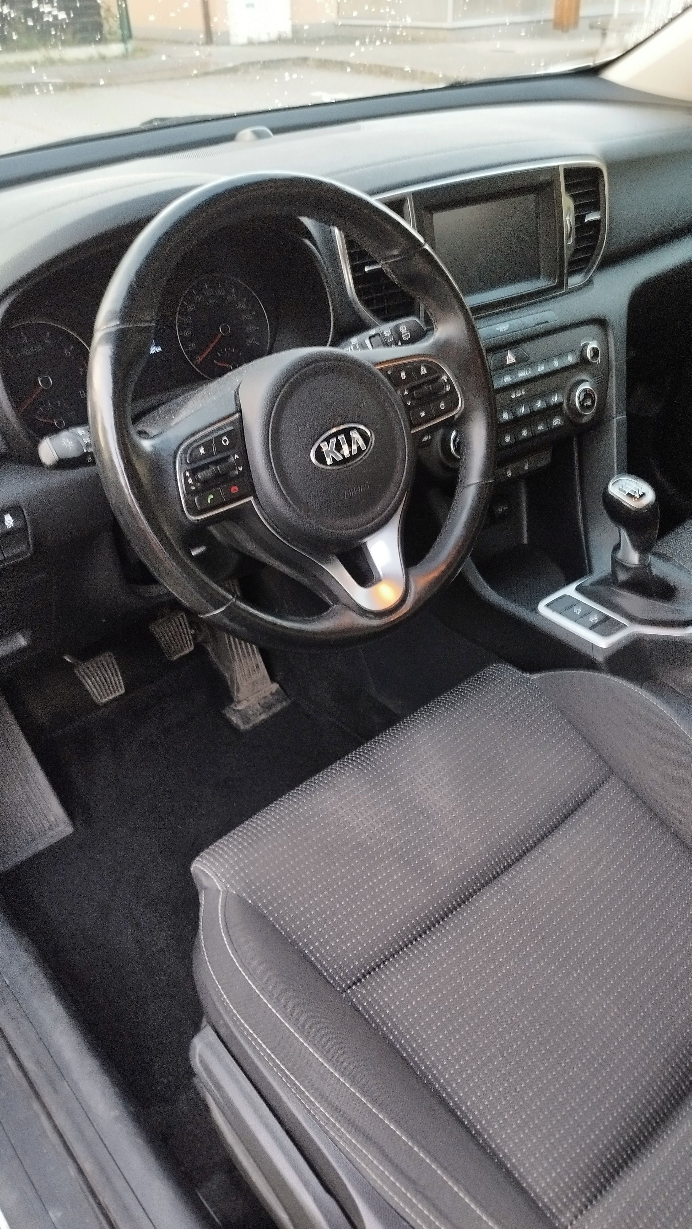 Kia Sportage, 1,6 GDI, exclusive - fotka 5