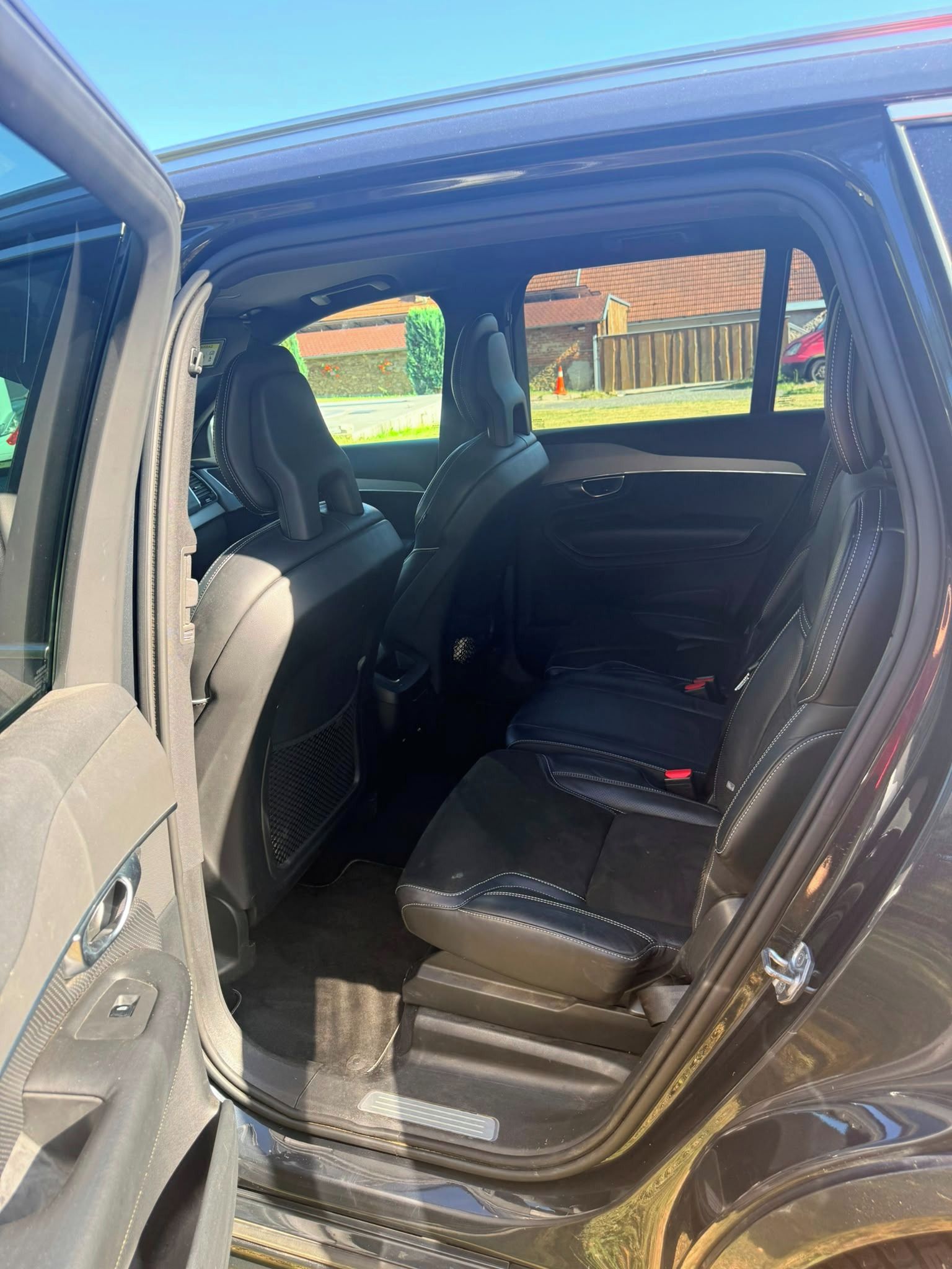 Volvo XC90, Volvo XC90 diesel D5 AWD Drive - fotka 5