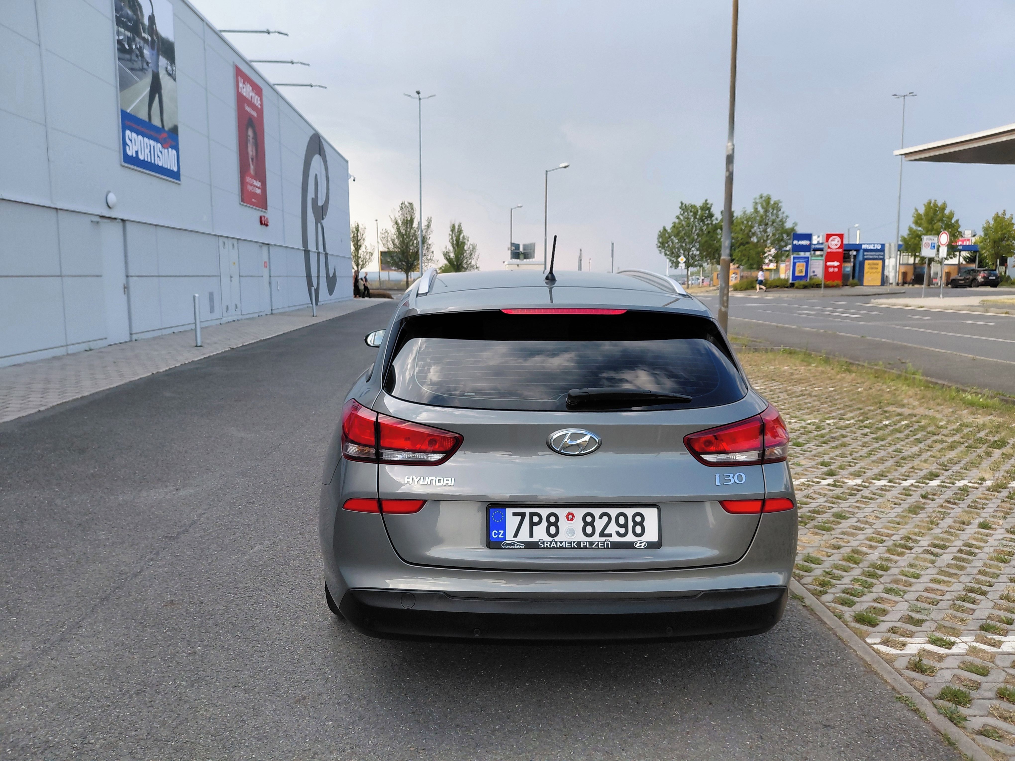 Hyundai i30, 1.4T-GDI 103KW 1MAJ EXTRA+KOLA - fotka 6