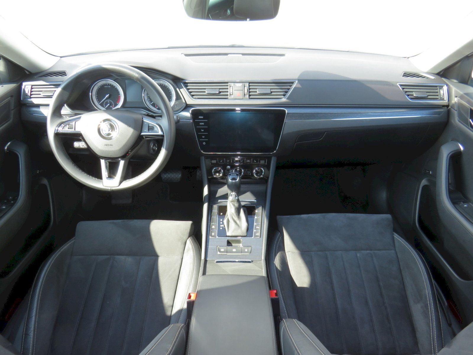 Škoda Superb, Style Plus DSG 2.0TDI 110kW - fotka 5
