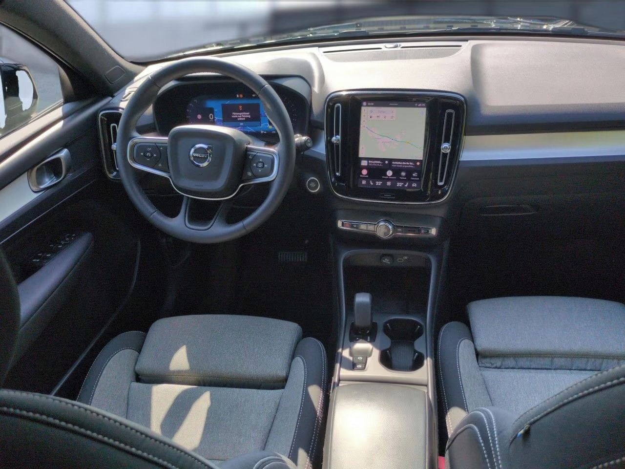 Volvo XC40, B3 (Benzin) Core 2WD*Navi*Led* - fotka 5