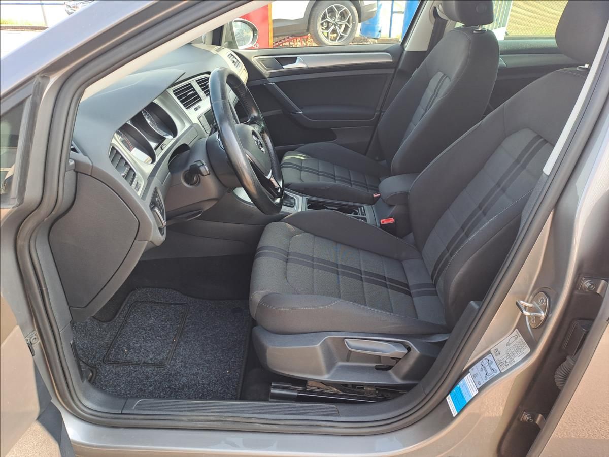 Volkswagen Golf, 1,2 TSI DSG - fotka 5