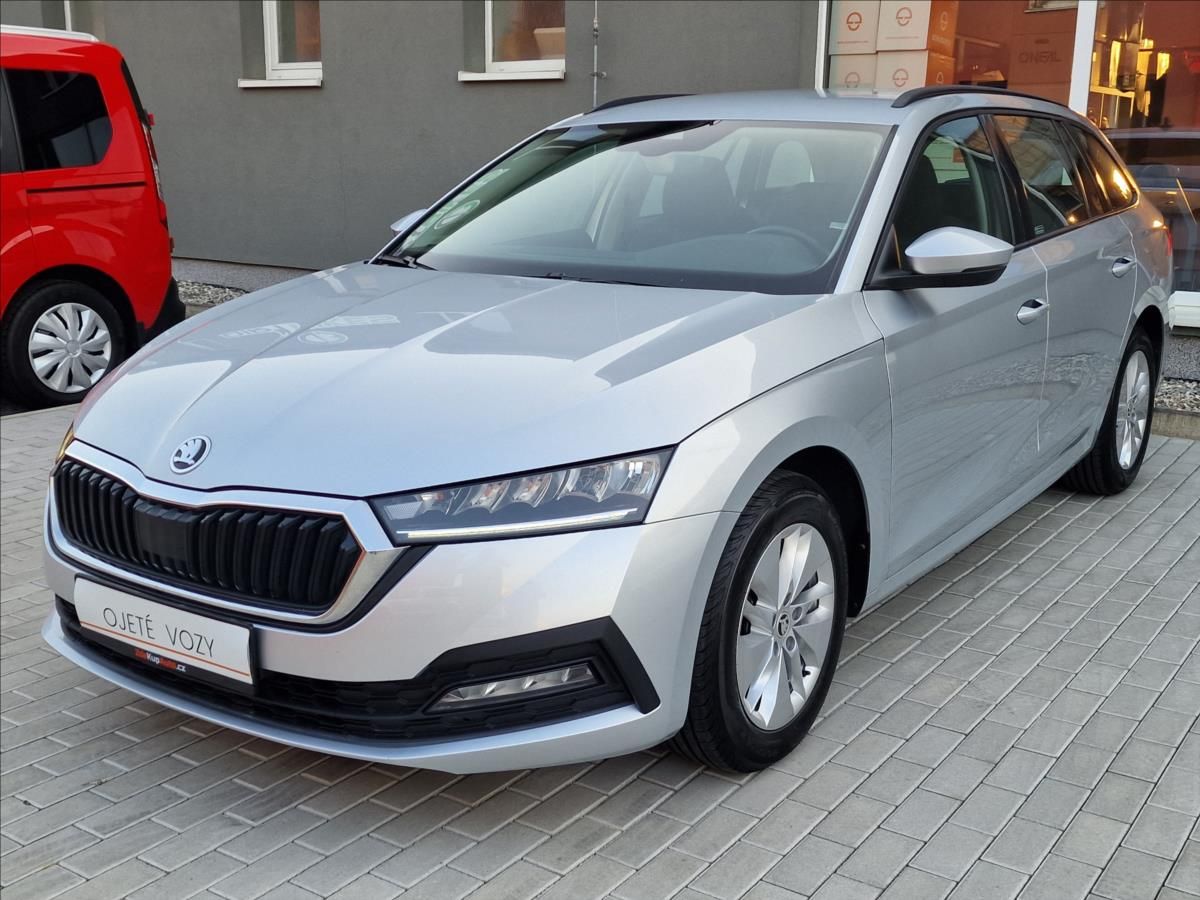 Škoda Octavia, 2.0TDI Combi, původ ČR,1.Maj. - fotka 5