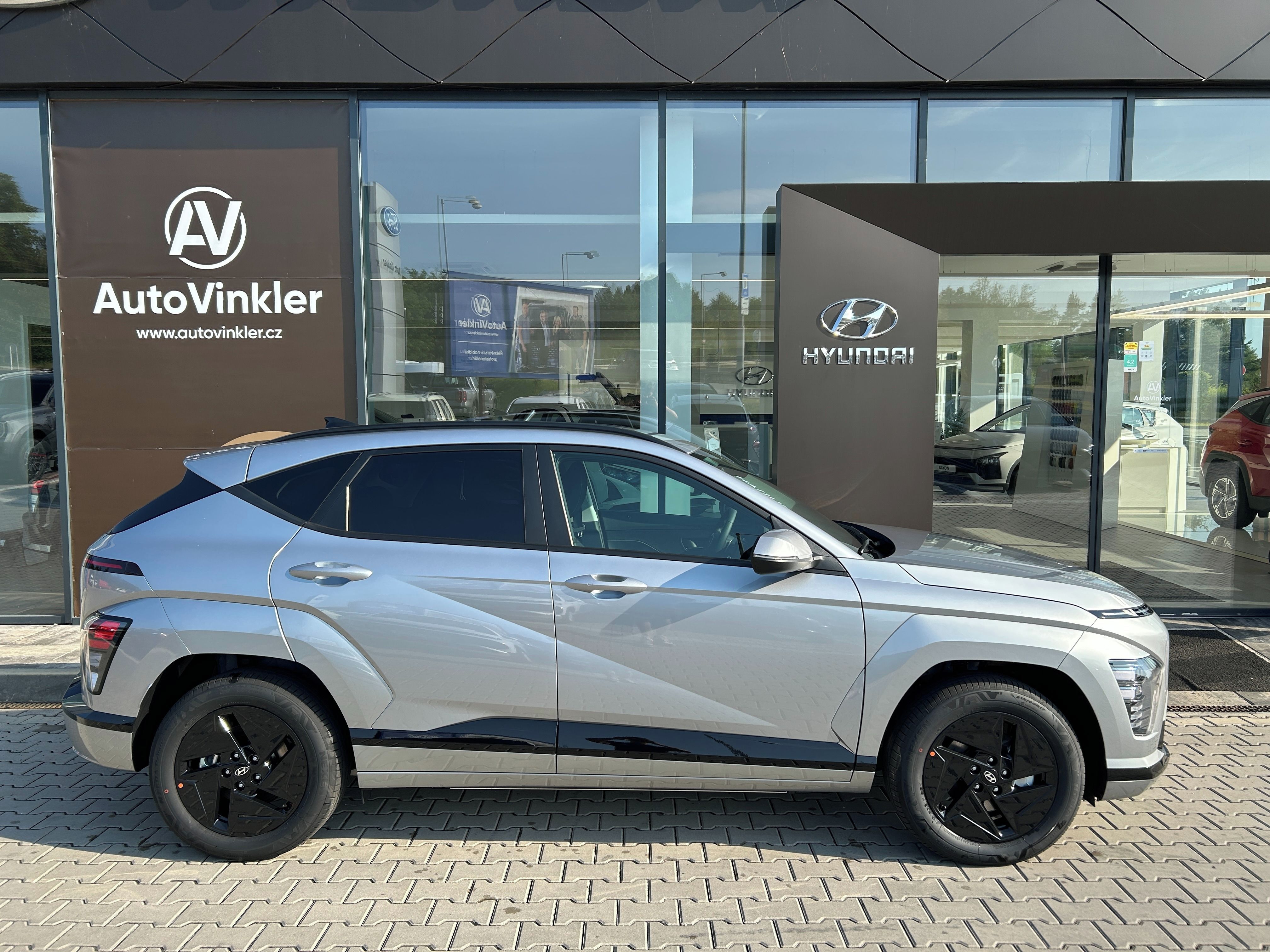 Hyundai Kona, EV 27 64,8 CZECH EDITION BLACK - fotka 4