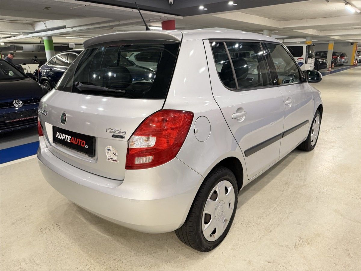 Škoda Fabia, 1,4 i 16v  Ambiente - fotka 6