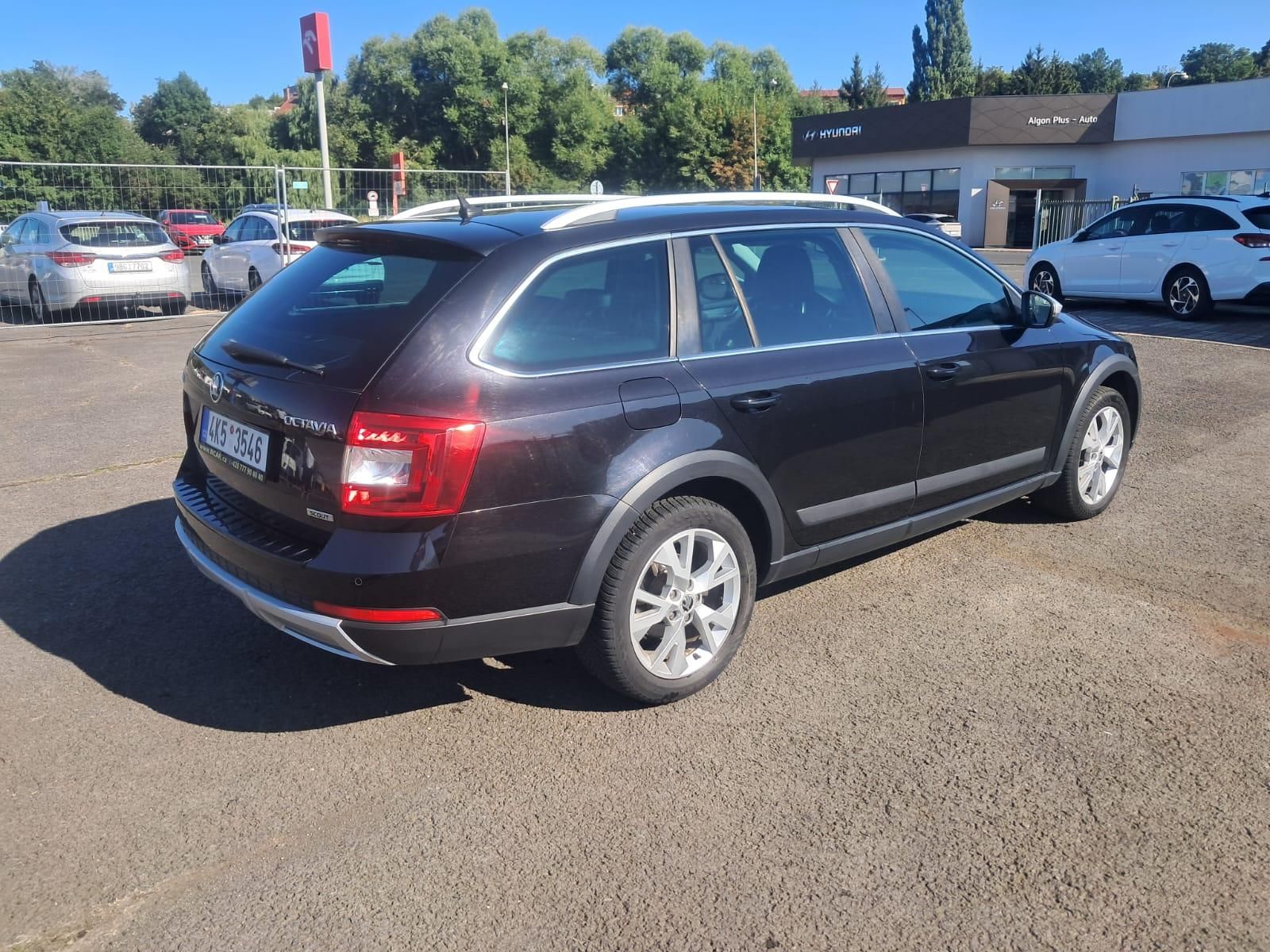Škoda Octavia, 2,0 TDI 110 kW SCOUT - fotka 4
