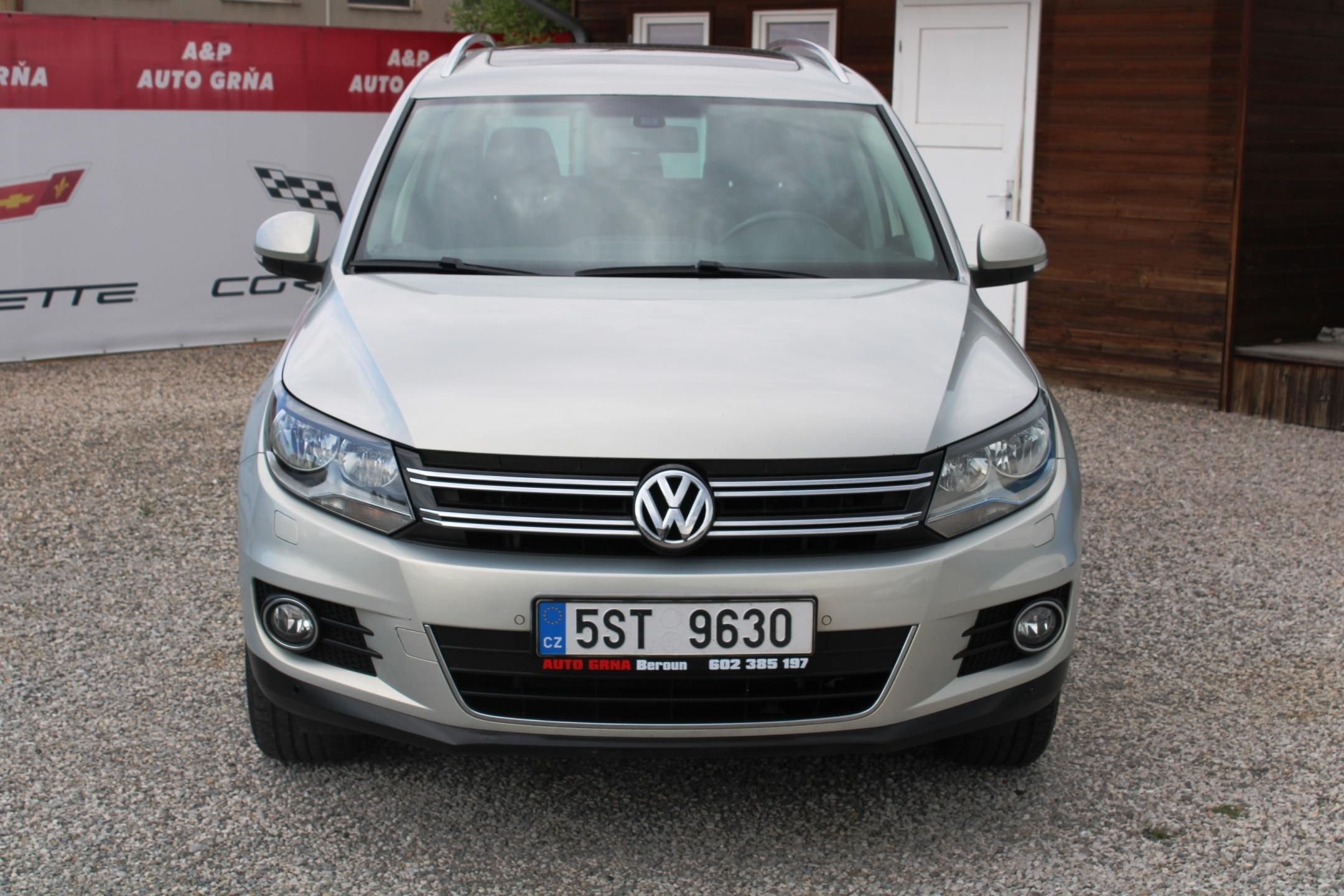 Volkswagen Tiguan, 2.0 TDI KLIMA VÝHŘEV TAŽNÉ NAV - fotka 2