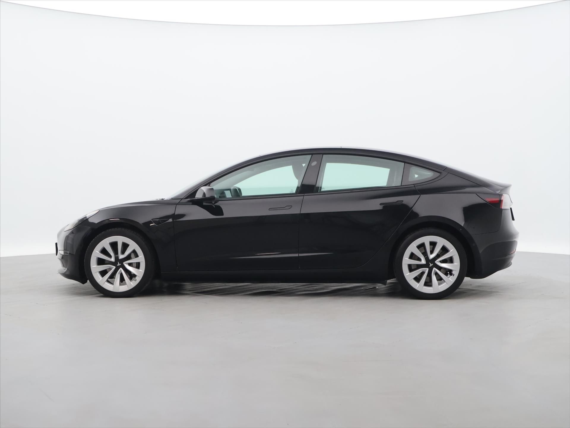 Tesla Model 3, Long Range 75kWh AWD sOH 96,4% - fotka 4