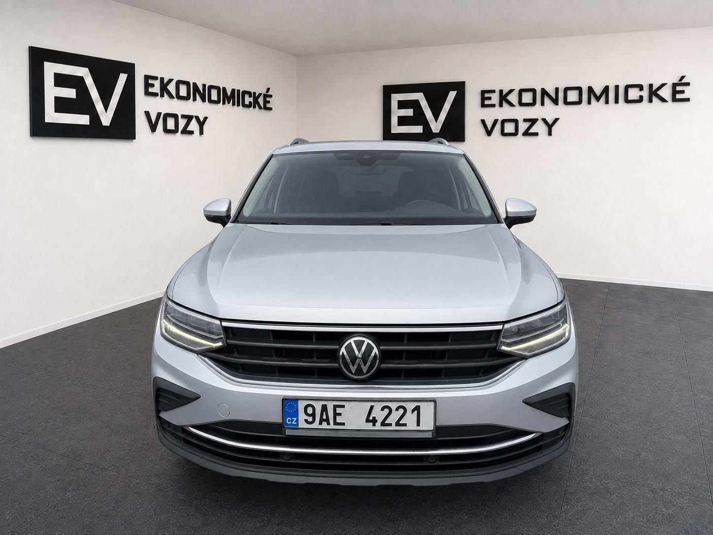Volkswagen Tiguan, 2.0 TDI,LIFE,ČR,1 MAJITEL - fotka 3