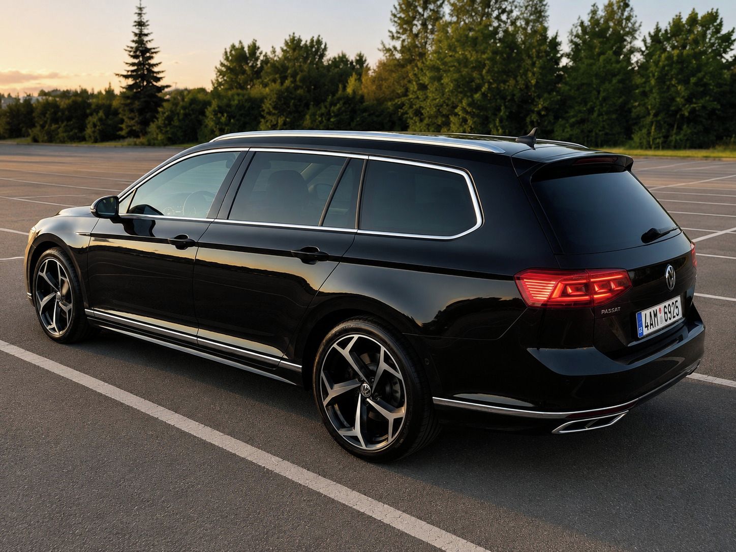Volkswagen Passat, R-Line 2.0 TDI 4x4 DSG 147 kW - fotka 4