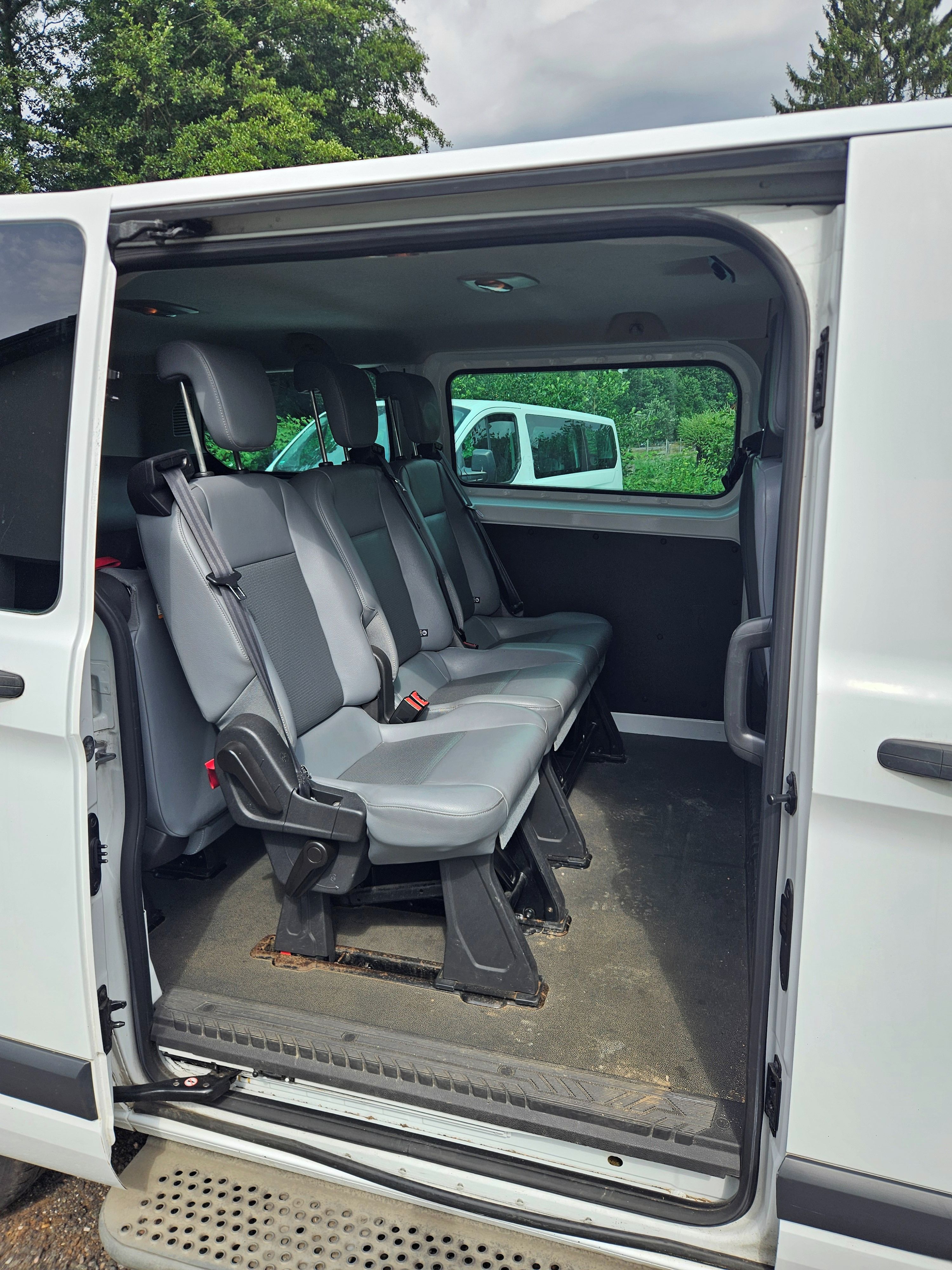 Ford Transit Custom, 2,2 TDCi mikrobus 202t.km - fotka 6