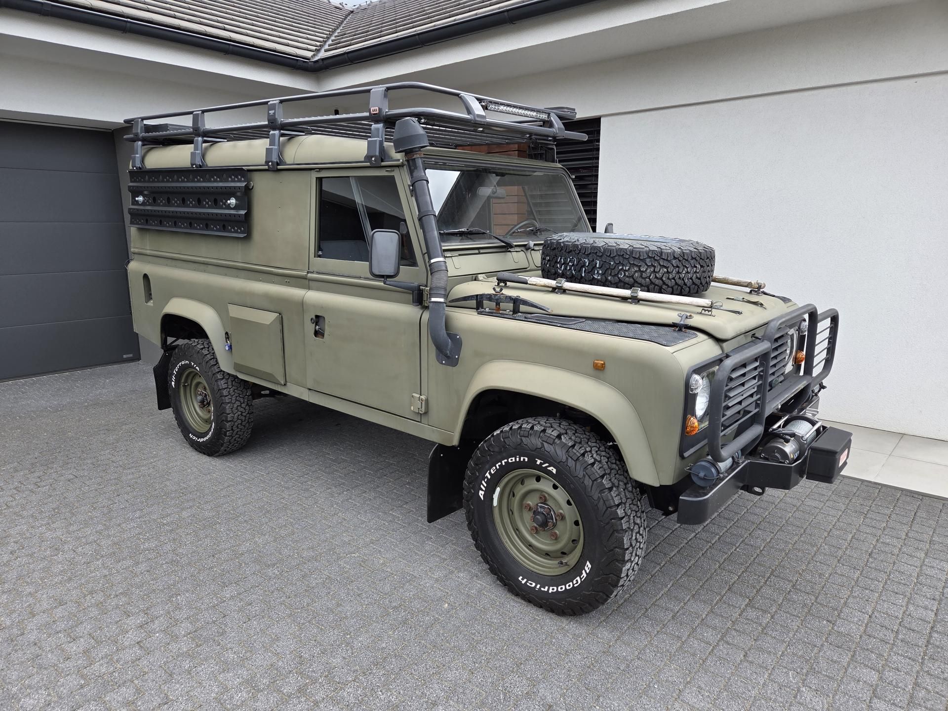 Land Rover Defender, TDi HOBSON Military - RENOVACE - fotka 4