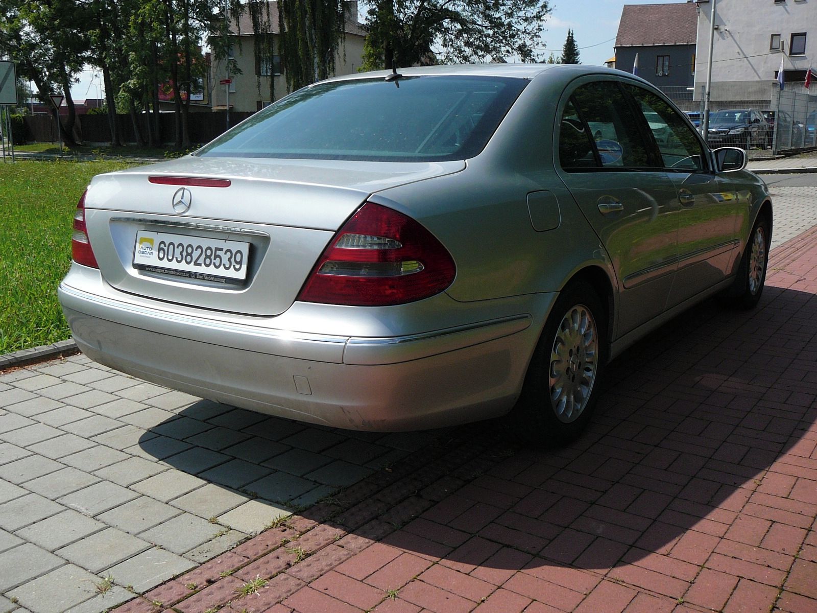 Mercedes-Benz Třídy E, 220D Elegance AUT - fotka 5