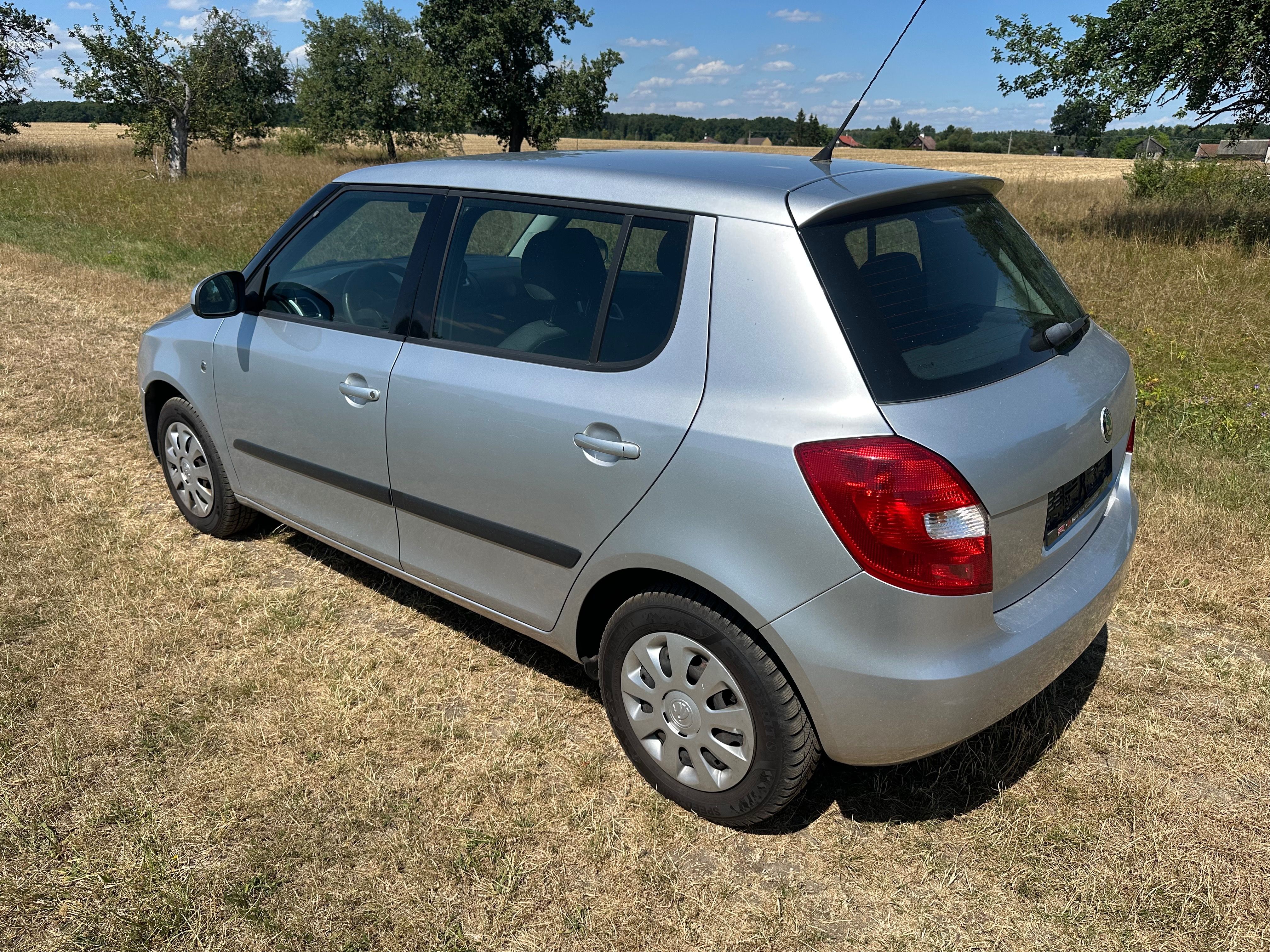 Škoda Fabia, 1.4-16v - fotka 4