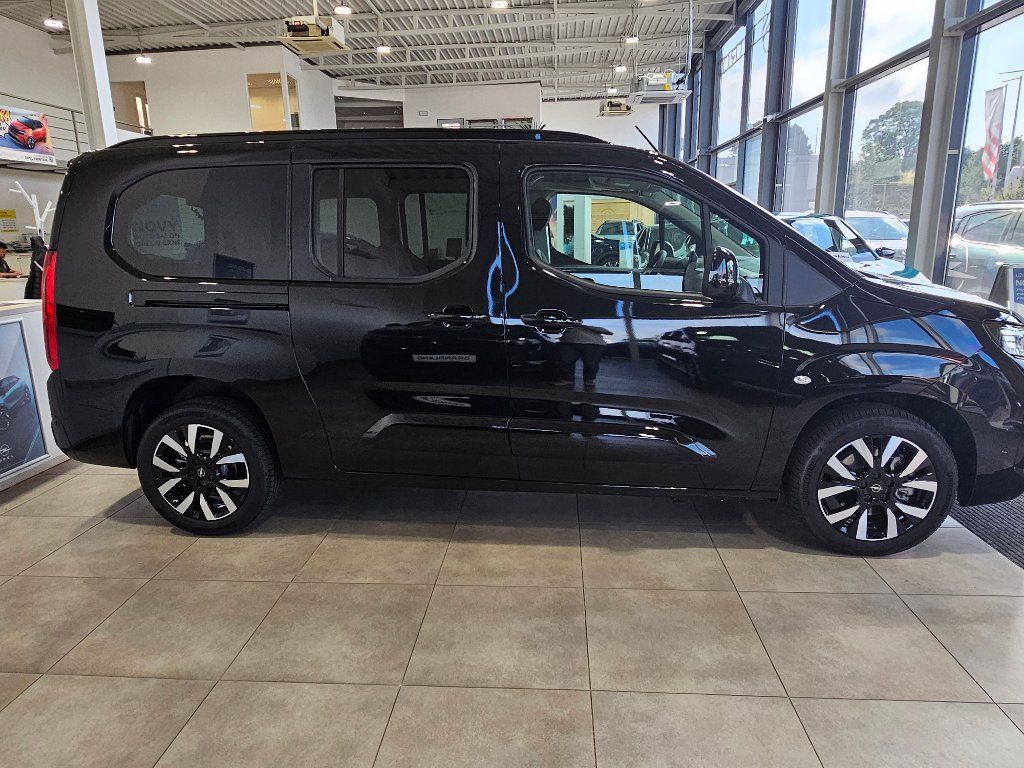 Opel Combo, Elegance Plus XL AT8- 7 míst - fotka 2