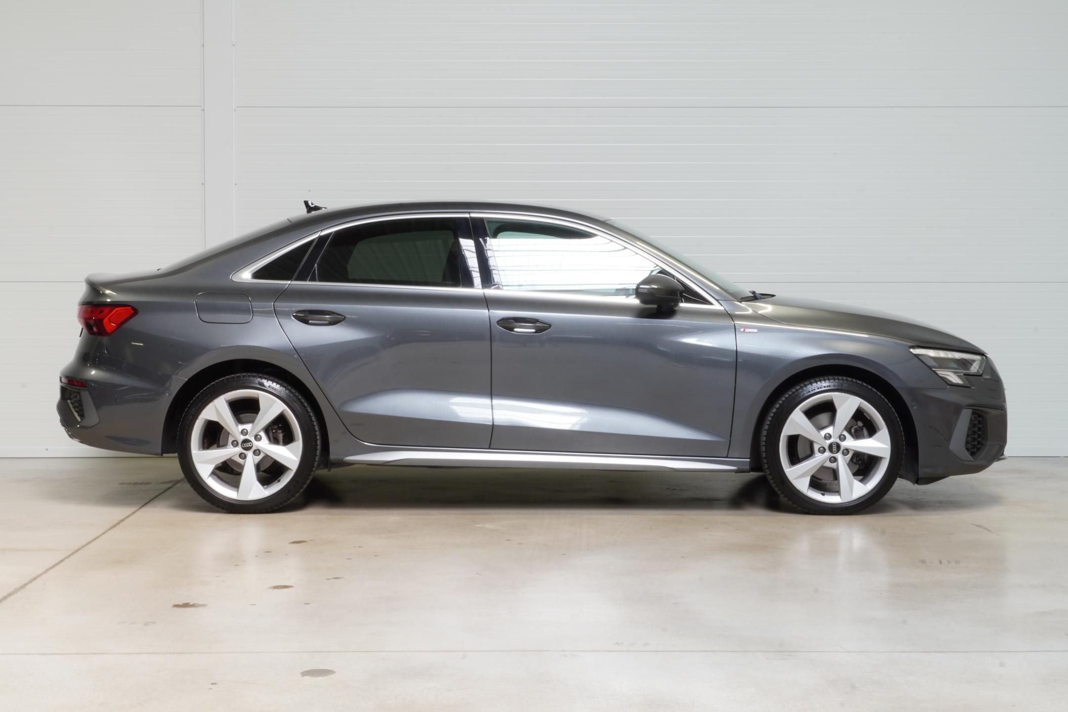 Audi A3, 2.0TDI,110kW,S-LINE,ČR,DPH,ACC - fotka 4