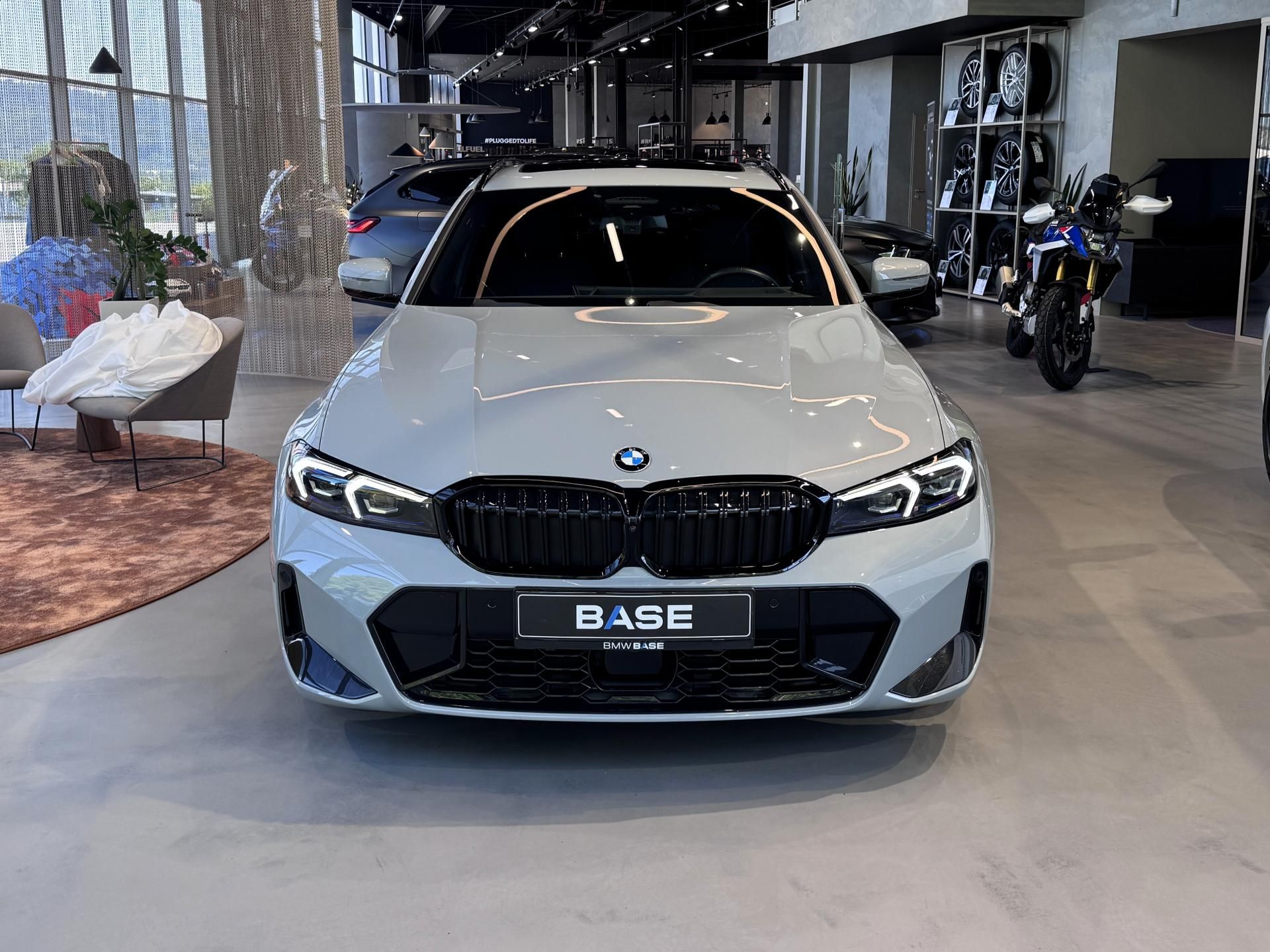 BMW Řada 3, 320d xDrive Touring M-Sport