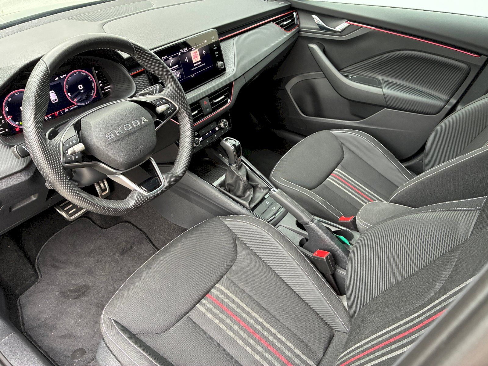 Škoda Scala, 1,0 TSI / 85 kW Monte Carlo DS - fotka 5