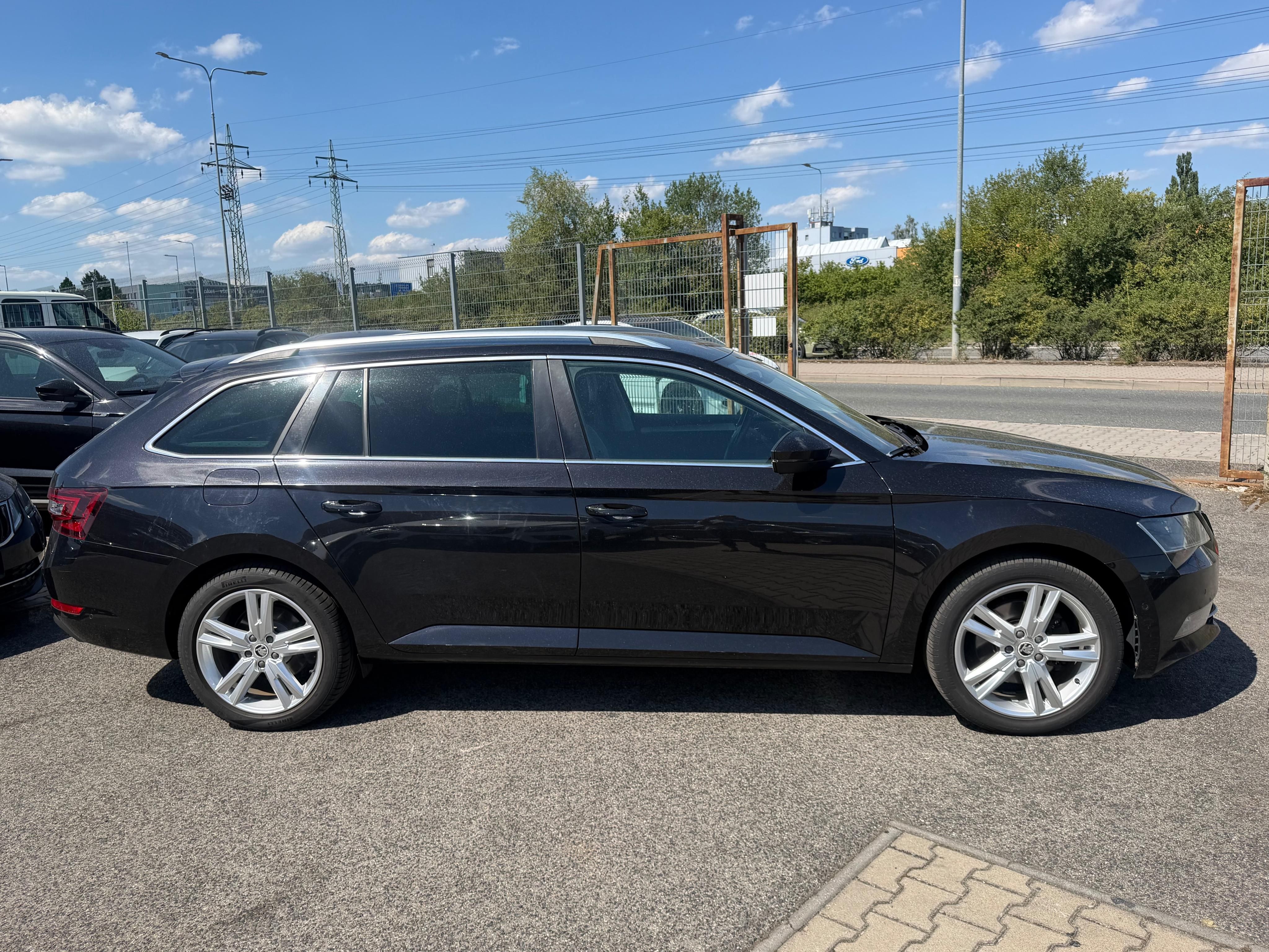 Škoda Superb, 2.0TDI-140-DSG-4X4-VÝBAVA-TOP - fotka 6