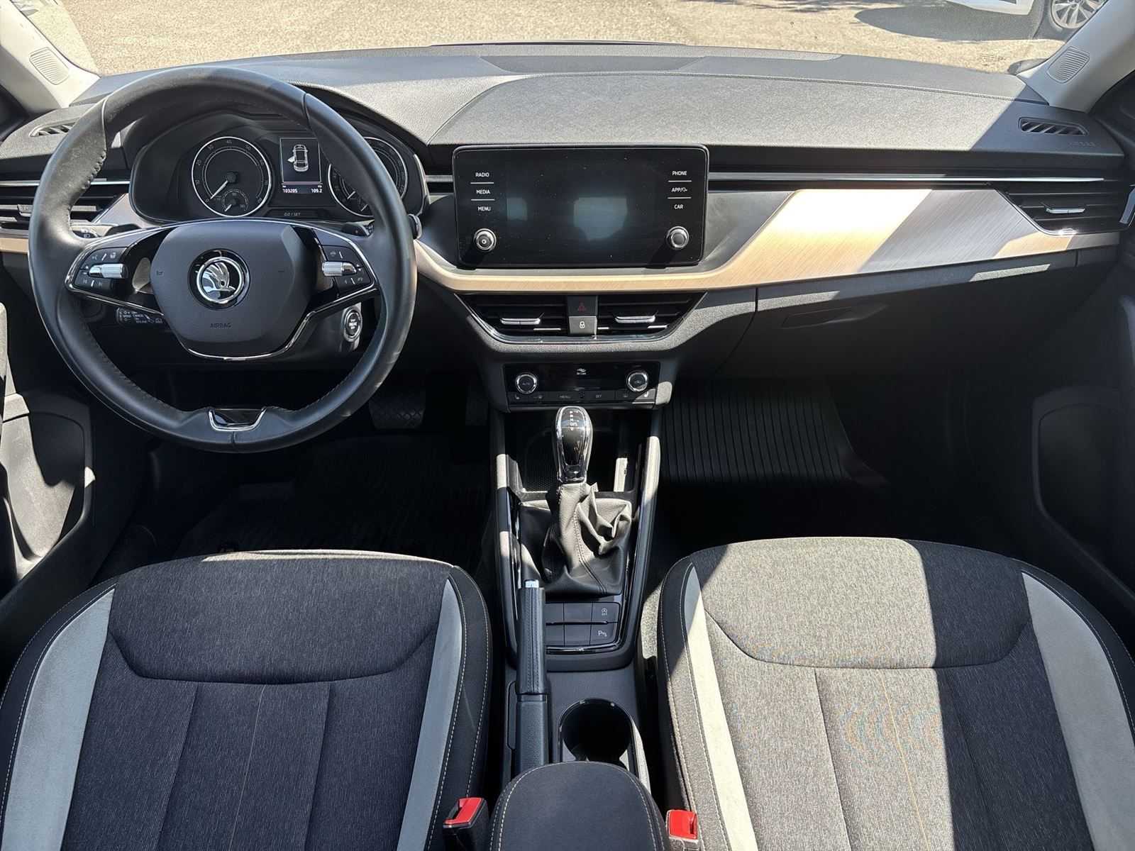 Škoda Scala, 1.5 TSI DSG Style - fotka 5