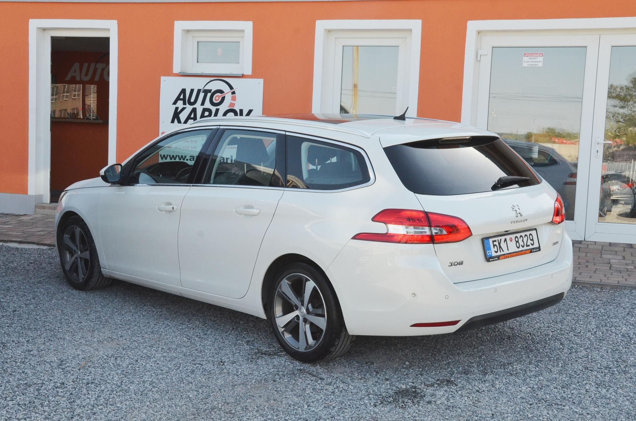 Peugeot 308, SW 1.2 96kW Allure / AUTOMAT - fotka 4