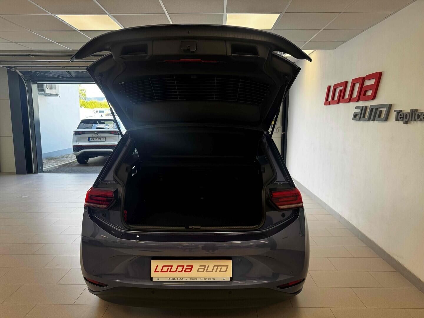 Volkswagen ID.3, Neo Life 58 kWh  140 kW - fotka 6