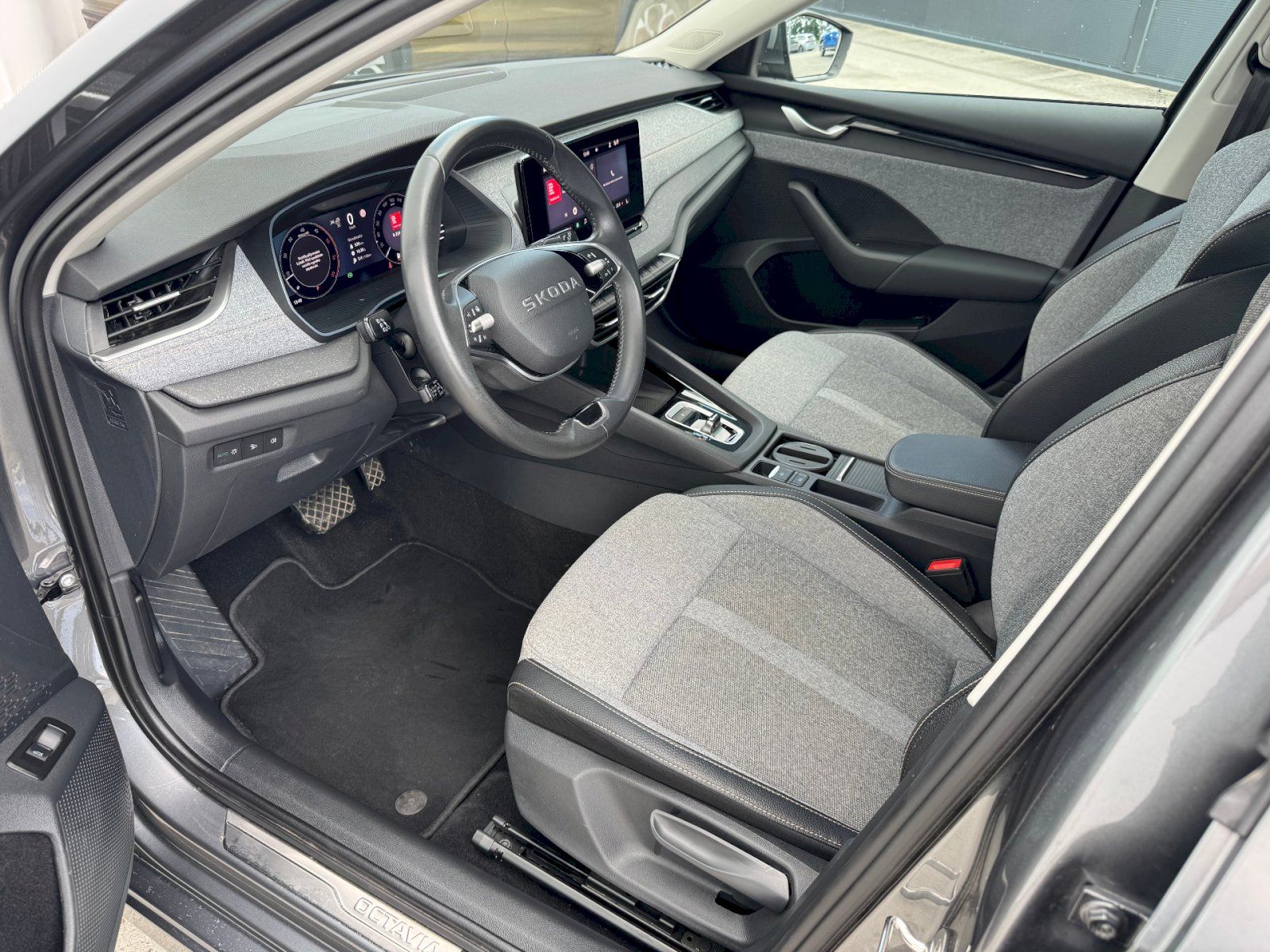 Škoda Octavia, Combi DSG 2.0 TDI 110 kW Top S - fotka 6
