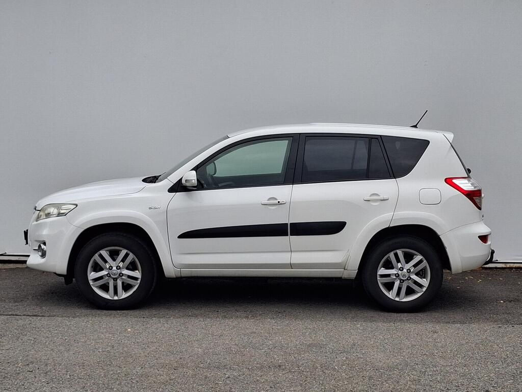 Toyota Rav4, Premium 2.2 D-CAT 110 kW - fotka 3