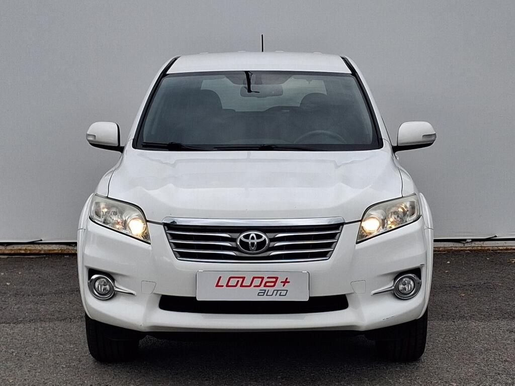 Toyota Rav4, Premium 2.2 D-CAT 110 kW - fotka 4