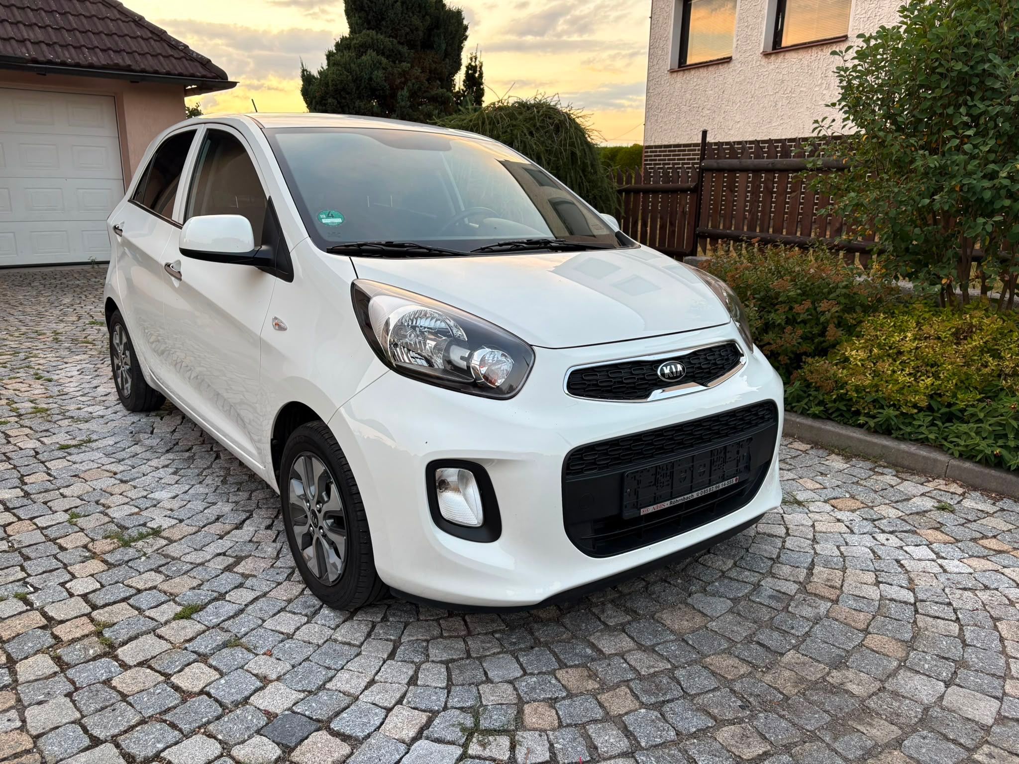 Kia Picanto, 1,2 16V 63 KW TOP výbava - fotka 3