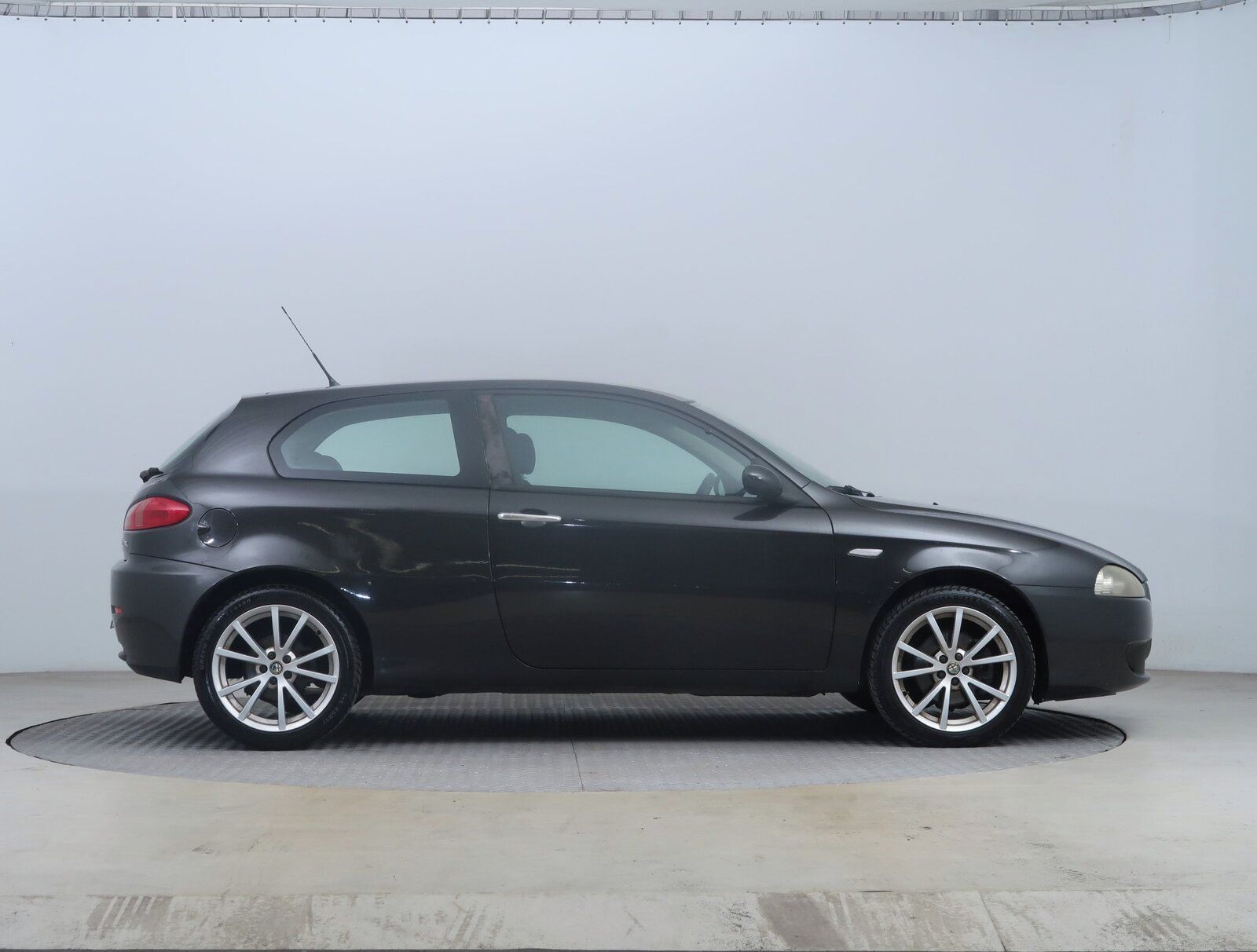 Alfa Romeo 147, 1.6 16V T.SPARK ECO, po STK - fotka 6