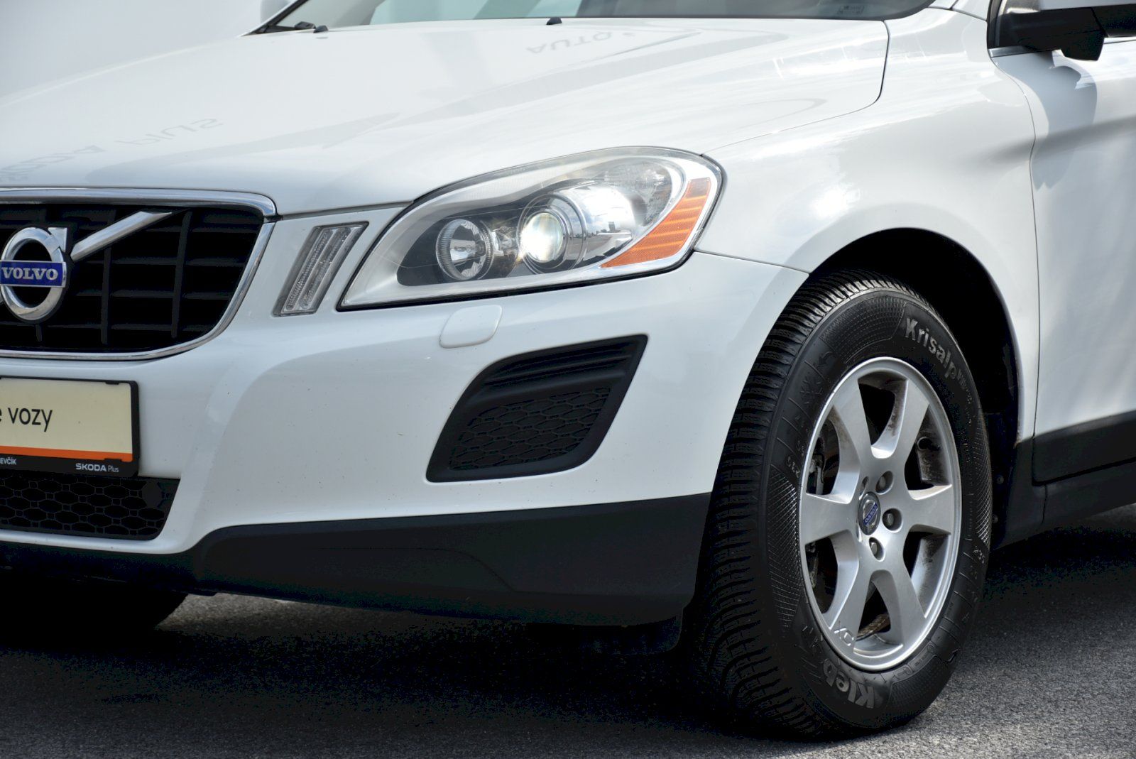 Volvo XC60, 2.4 D5 120kw 4x4 - fotka 6